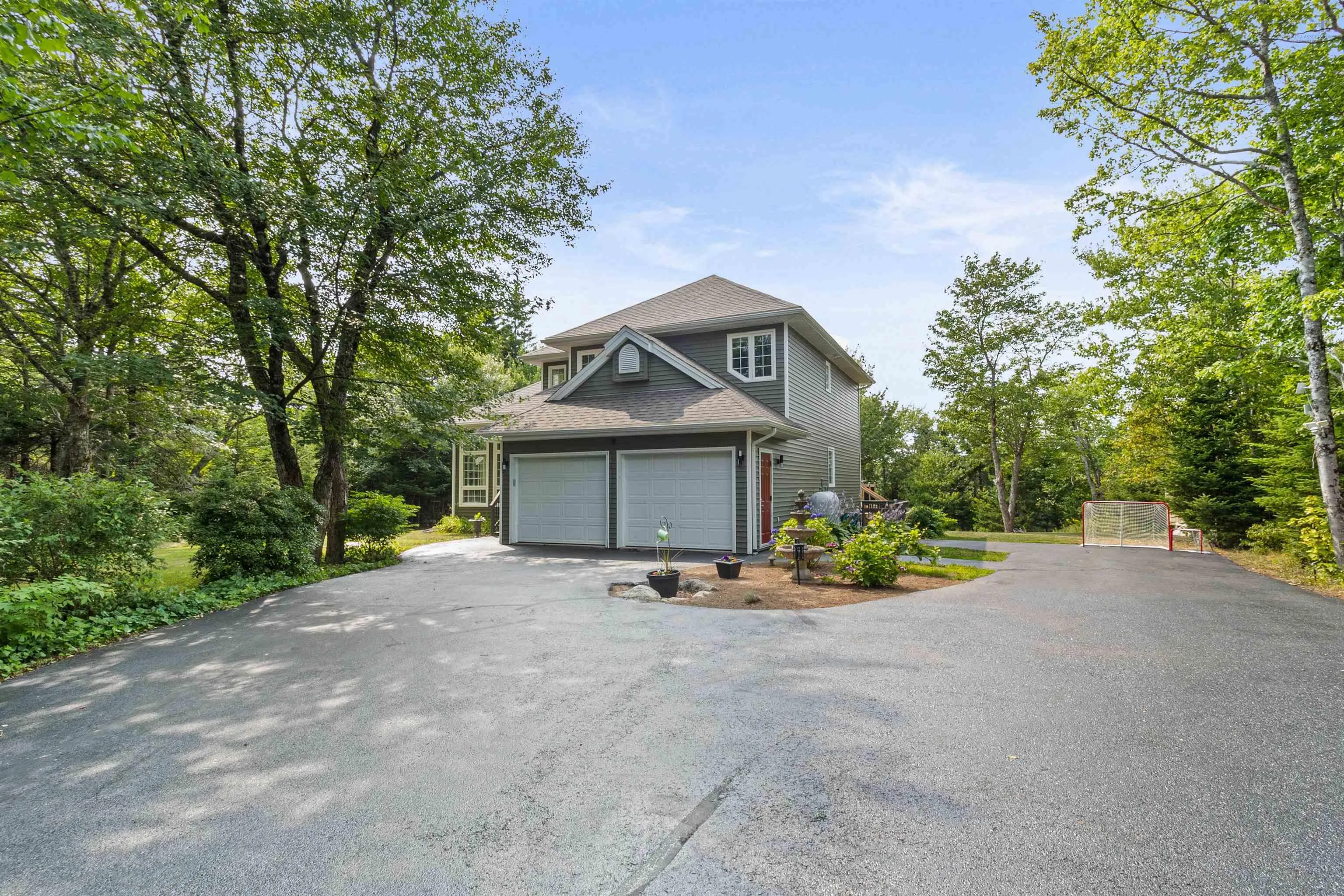 80 Tudor Lane, Stillwater Lake, NS B3Z 4J1, 3 Bedrooms Bedrooms, ,4 BathroomsBathrooms,Residential,For Sale,Tudor,202520640