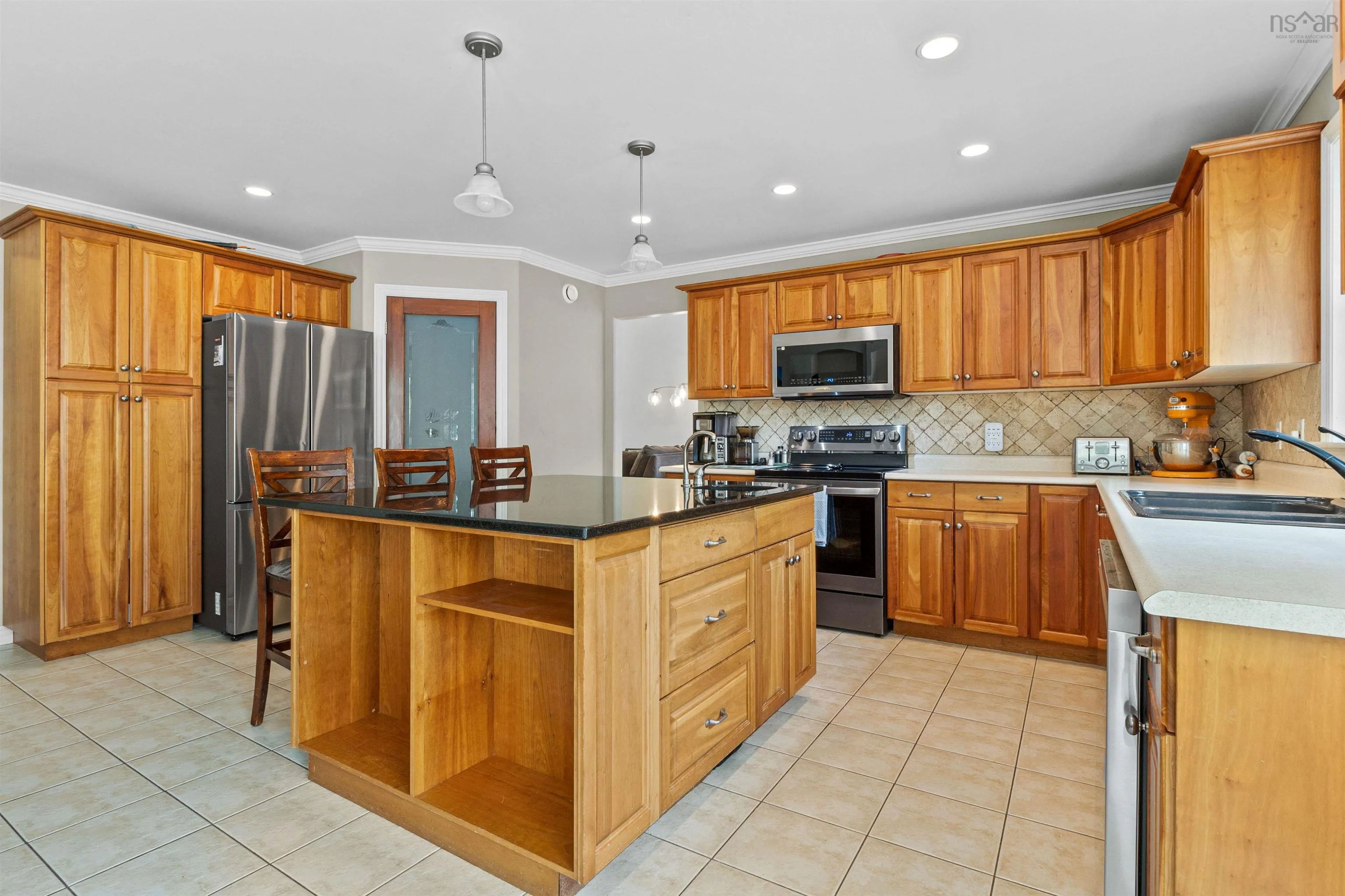 80 Tudor Lane, Stillwater Lake, NS B3Z 4J1, 3 Bedrooms Bedrooms, ,4 BathroomsBathrooms,Residential,For Sale,Tudor,202520640