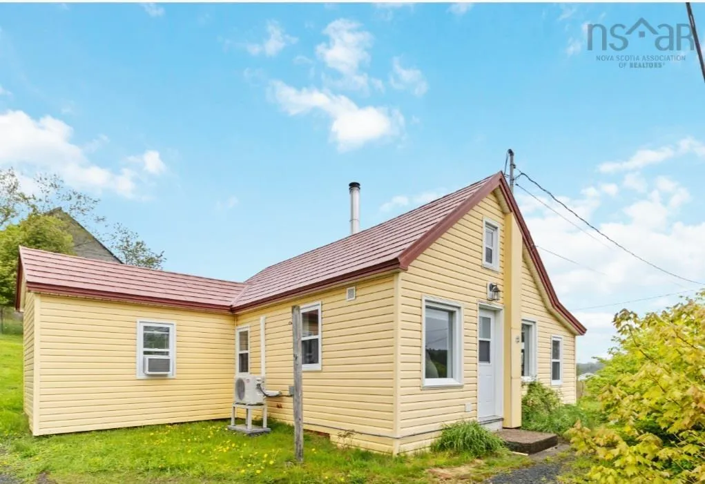 5448 Highway 325, Baker Settlement, NS B4V 7E9, 2 Bedrooms Bedrooms, ,1 BathroomBathrooms,Residential,For Sale,Highway 325,202511836