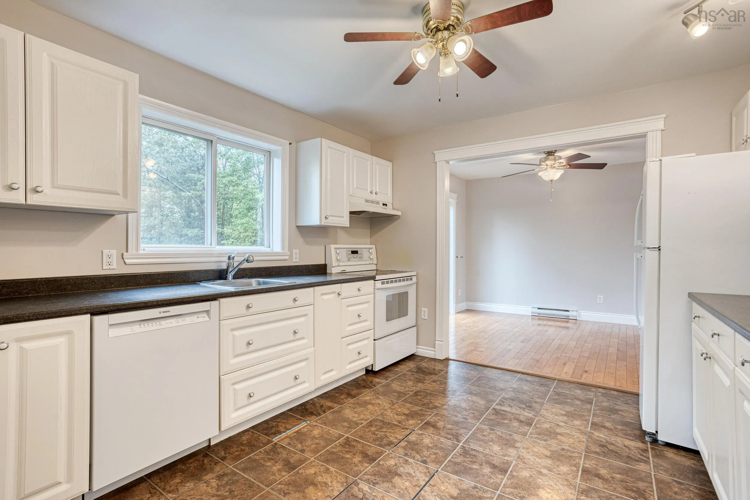 105 Smokey Drive, Lower Sackville, NS B4C 3B5, 4 Bedrooms Bedrooms, ,Residential Income,For Sale,Smokey,202523398