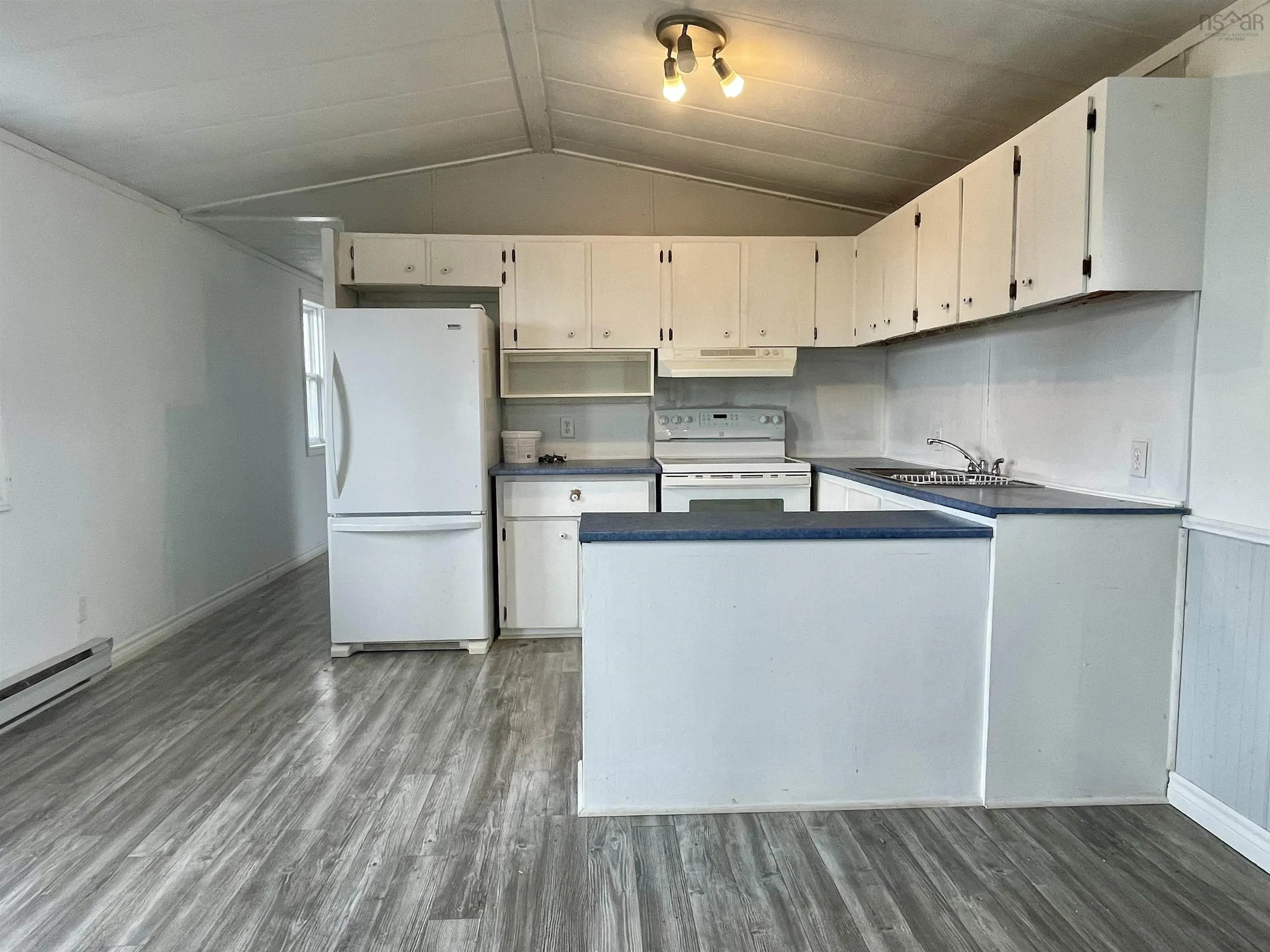 44 Chapel Street, Springhill, NS B0M 1X0, 3 Bedrooms Bedrooms, ,1 BathroomBathrooms,Residential,For Sale,Chapel,202520637