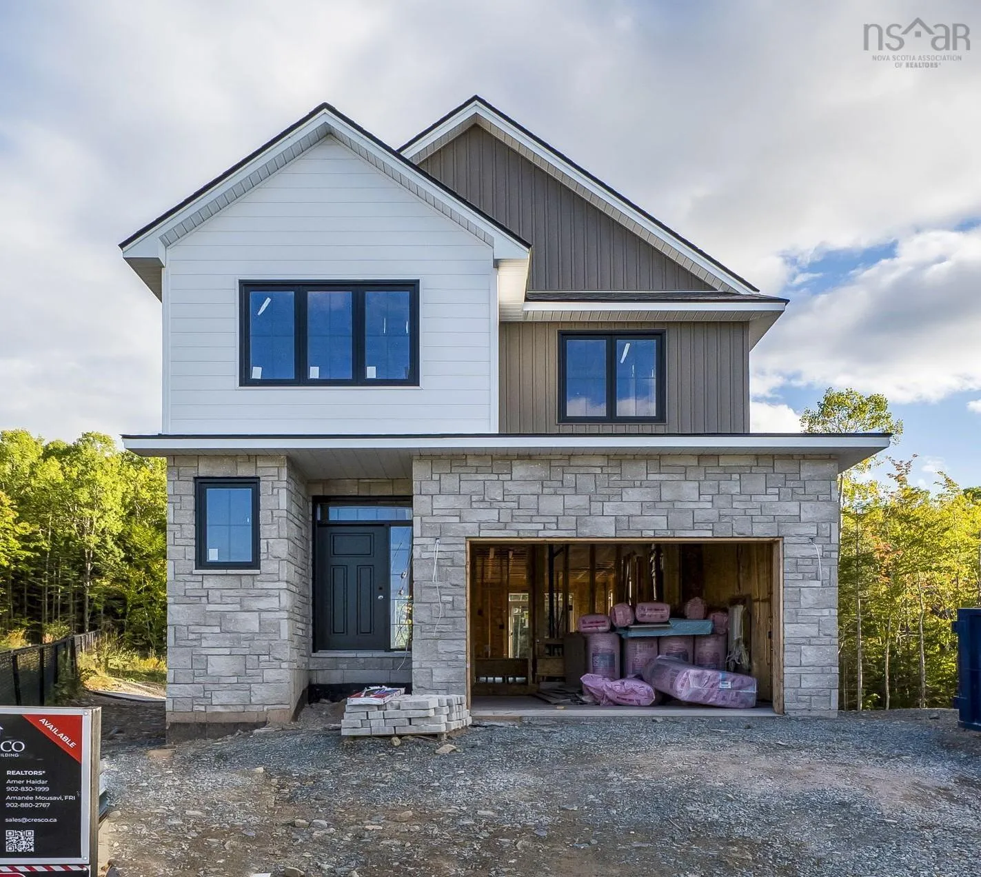 94 Pearlgarden Close, Dartmouth, NS B2X 0C2, 4 Bedrooms Bedrooms, ,4 BathroomsBathrooms,Residential,For Sale,Pearlgarden,202524980