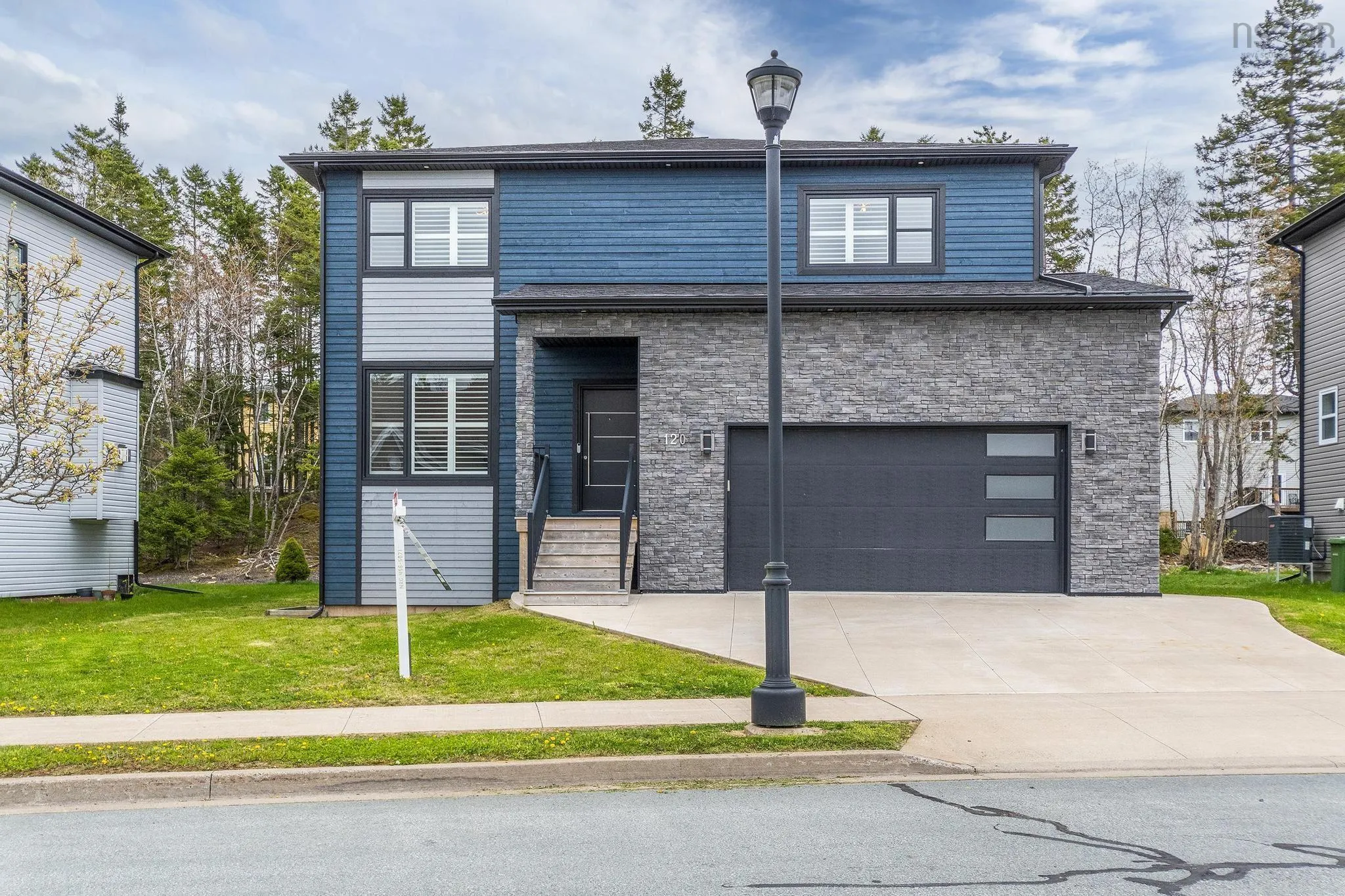 120 Olive Avenue, Bedford Ns B4b 0l2, 4 Bedrooms Bedrooms, ,4 BathroomsBathrooms,Residential,For Sale,Olive,202510793
