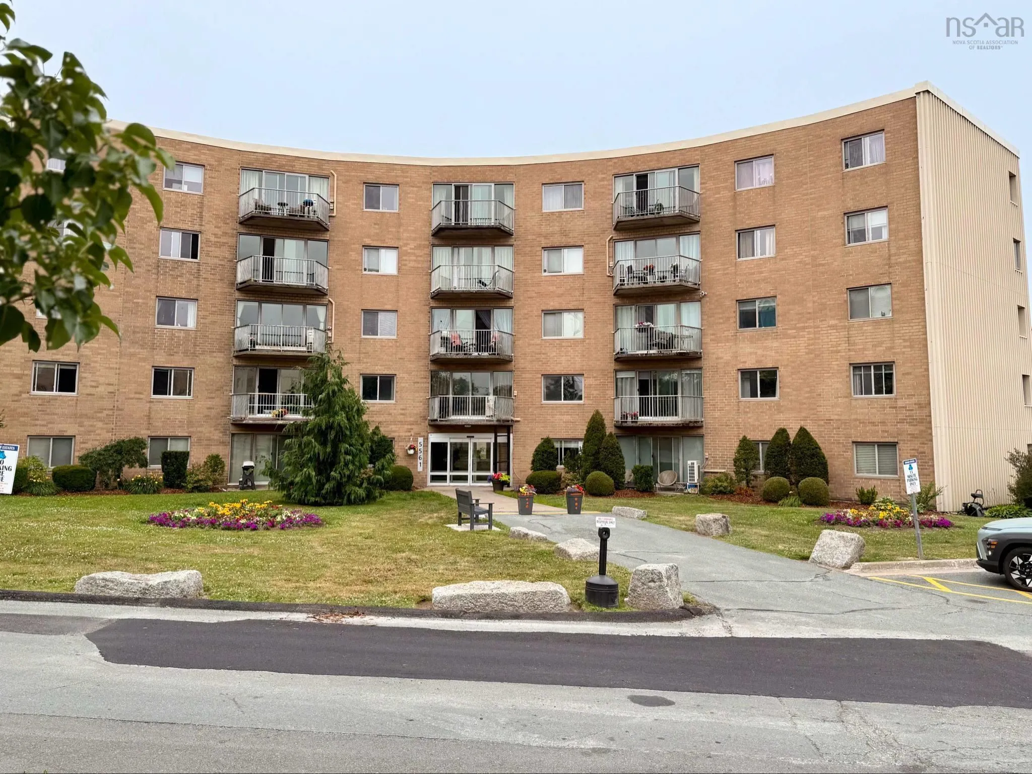 302-5561 Heatherwood Court, Halifax Regional Municipality, NS B3K 5N7, 3 Bedrooms Bedrooms, ,2 BathroomsBathrooms,Residential,For Sale,Heatherwood,202518219