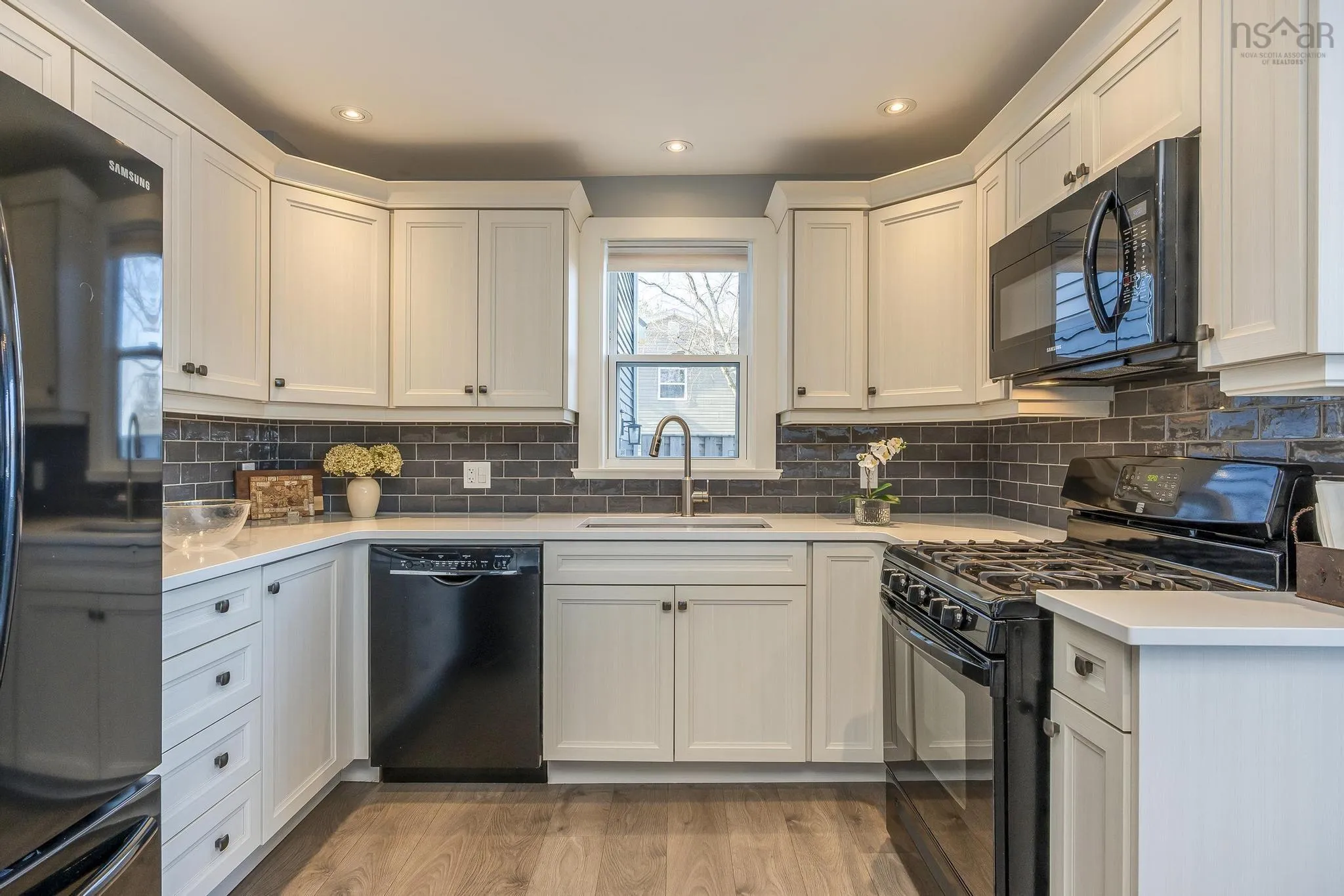 395 Waverley Road, Dartmouth Ns B2x 2e7, 4 Bedrooms Bedrooms, ,3 BathroomsBathrooms,Residential,For Sale,Waverley,202508182