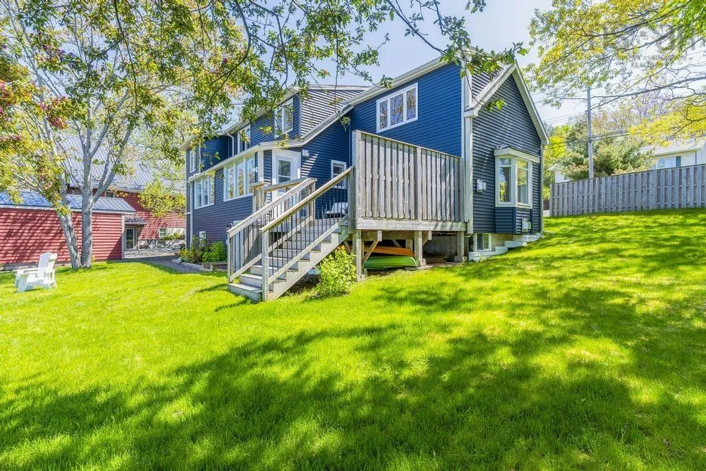 395 Waverley Road, Dartmouth Ns B2x 2e7, 4 Bedrooms Bedrooms, ,3 BathroomsBathrooms,Residential,For Sale,Waverley,202508182