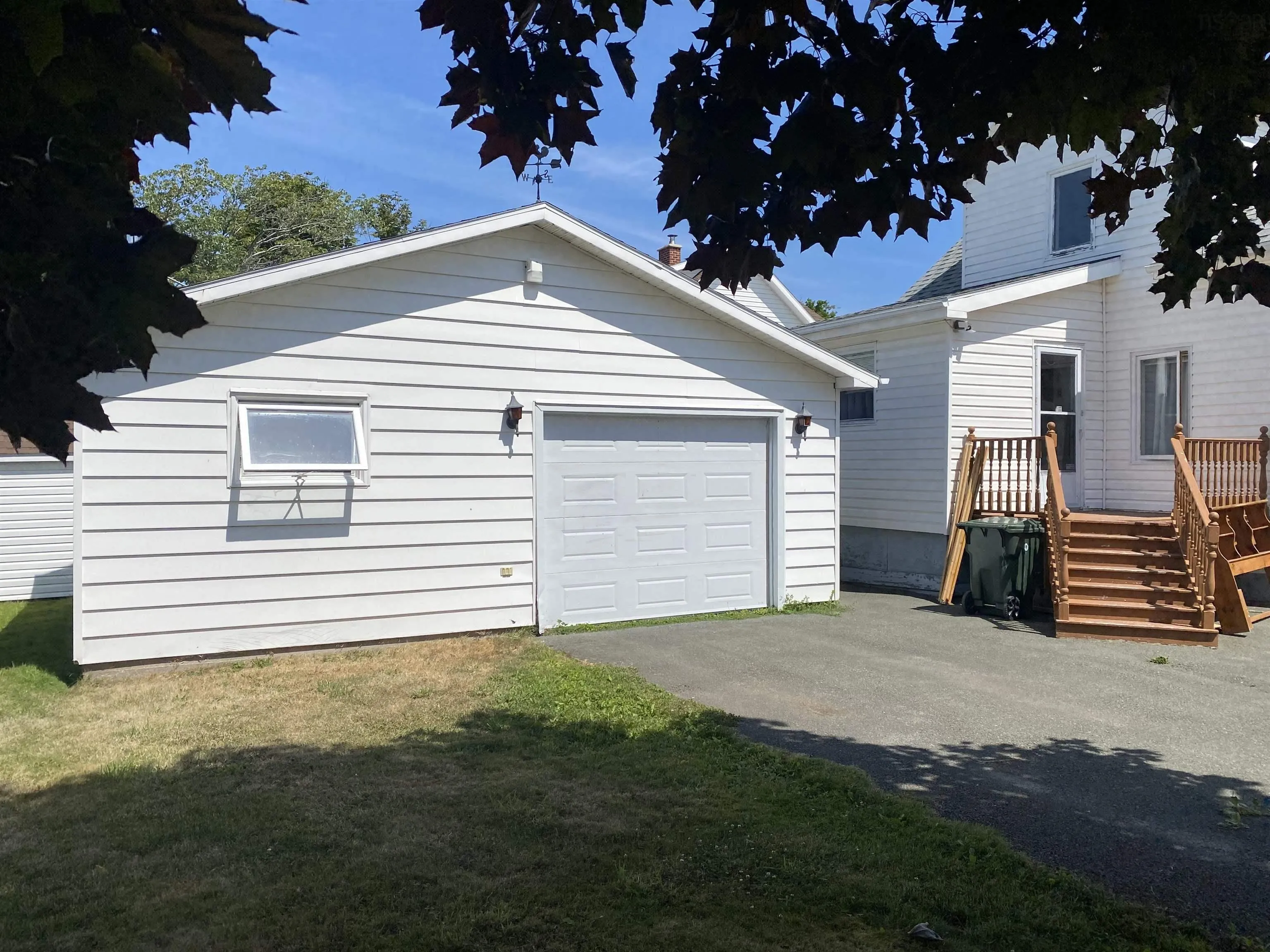 571 King Street, New Waterford, NS B1H 3Z2, 2 Bedrooms Bedrooms, ,1 BathroomBathrooms,Residential,For Sale,King,202519880