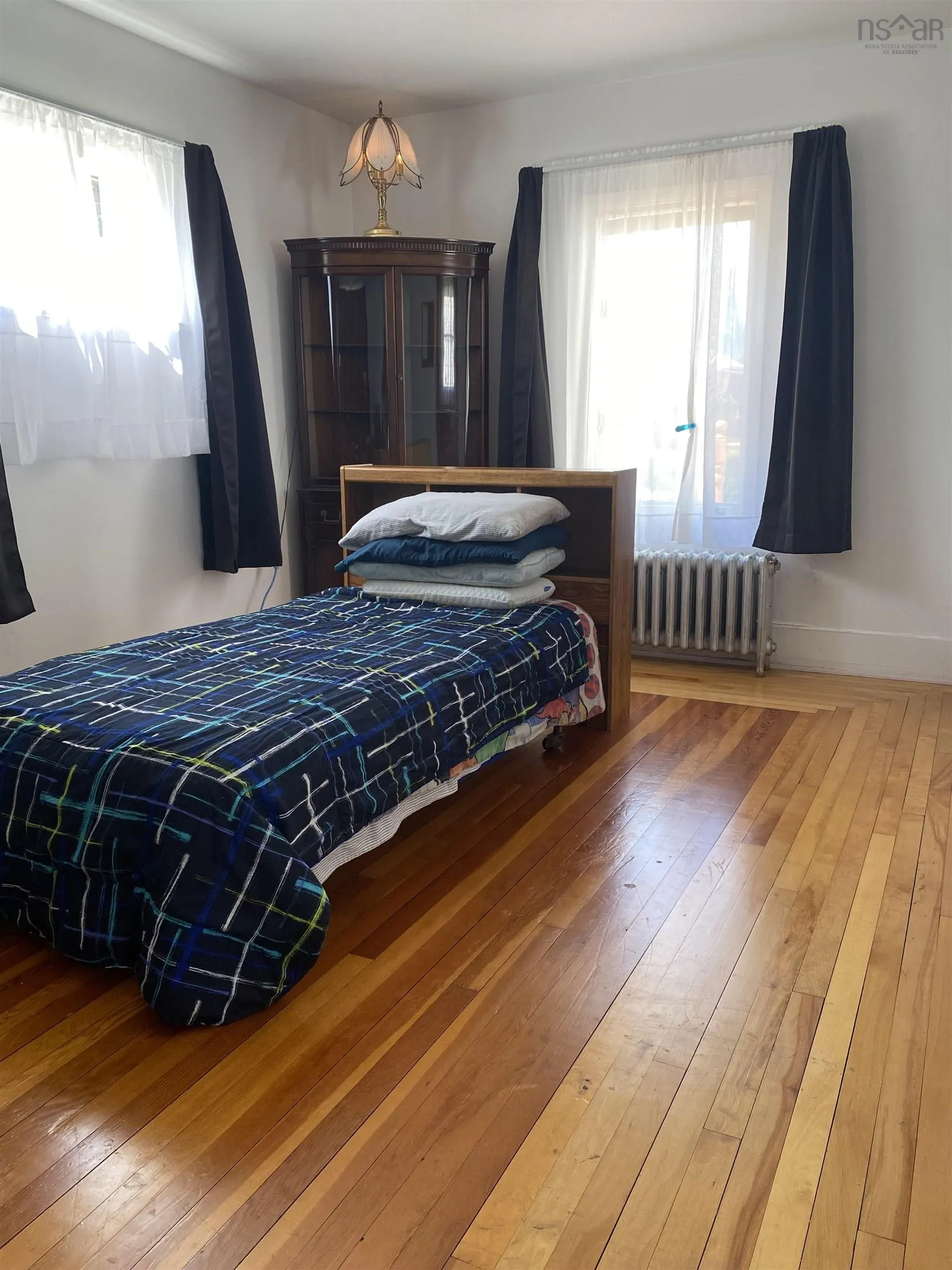 571 King Street, New Waterford, NS B1H 3Z2, 2 Bedrooms Bedrooms, ,1 BathroomBathrooms,Residential,For Sale,King,202519880