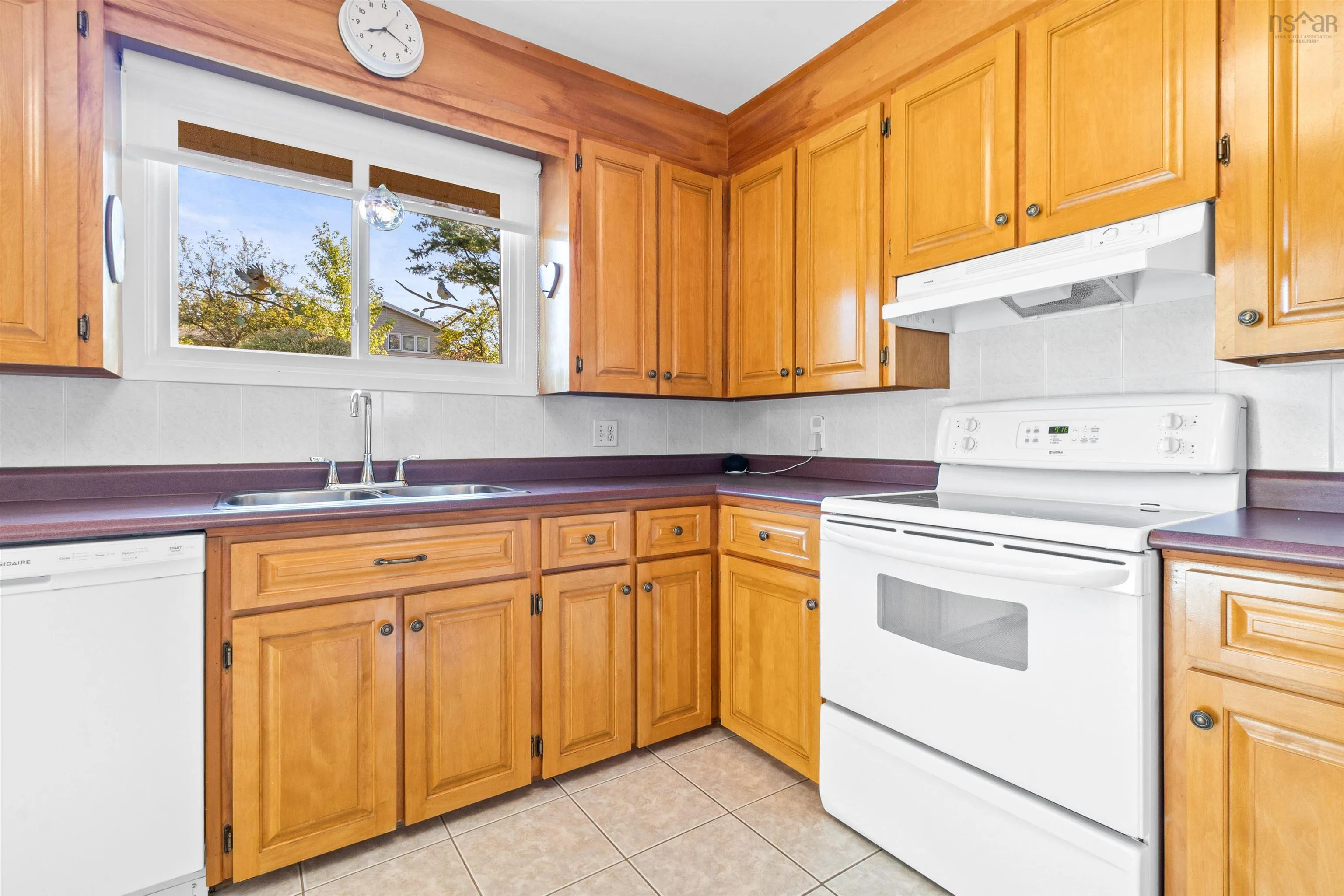 55 Oakmount Drive, Bedford, NS B4A 2W1, 4 Bedrooms Bedrooms, ,3 BathroomsBathrooms,Residential,For Sale,Oakmount,202522330