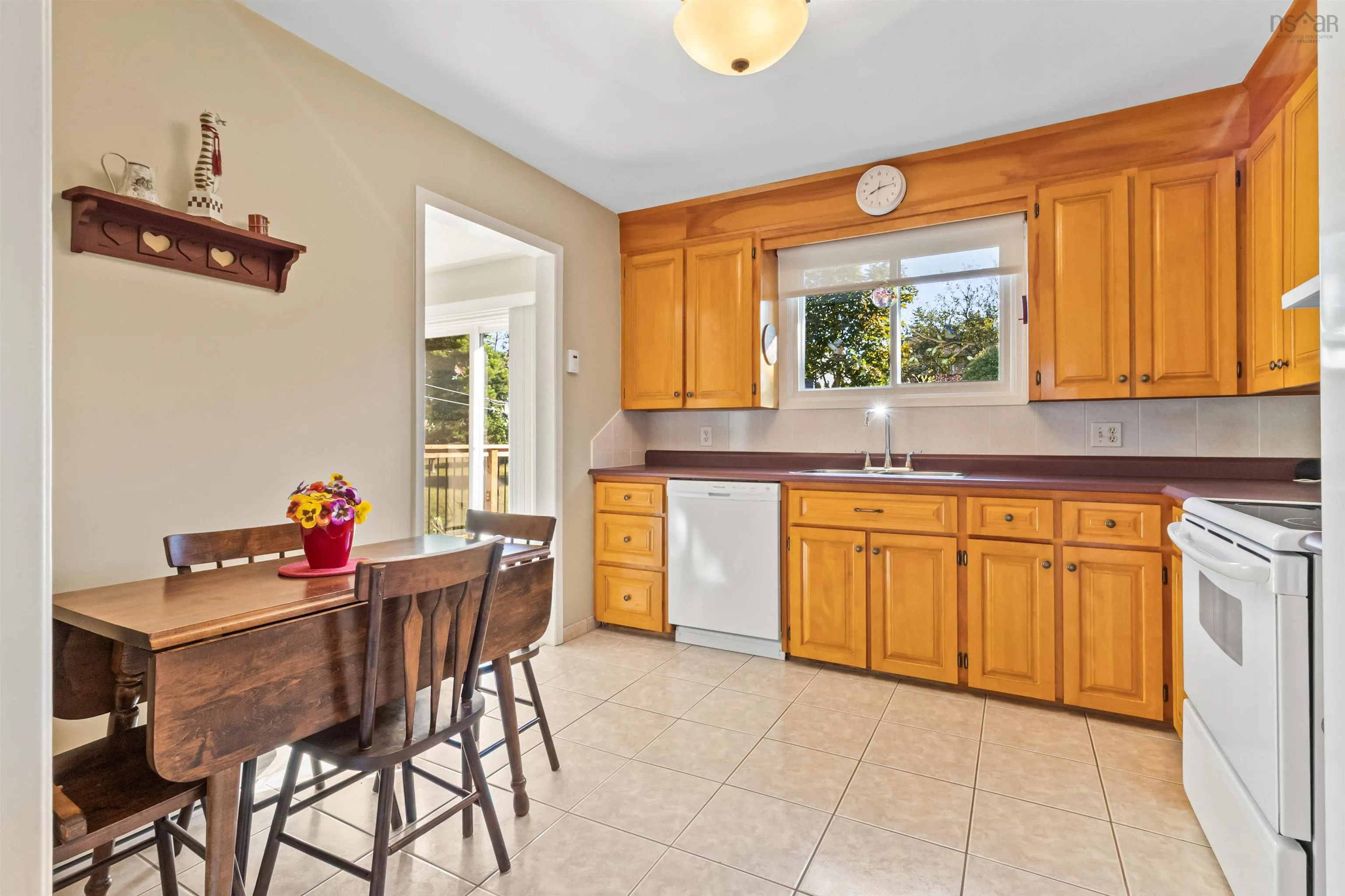 55 Oakmount Drive, Bedford, NS B4A 2W1, 4 Bedrooms Bedrooms, ,3 BathroomsBathrooms,Residential,For Sale,Oakmount,202522330