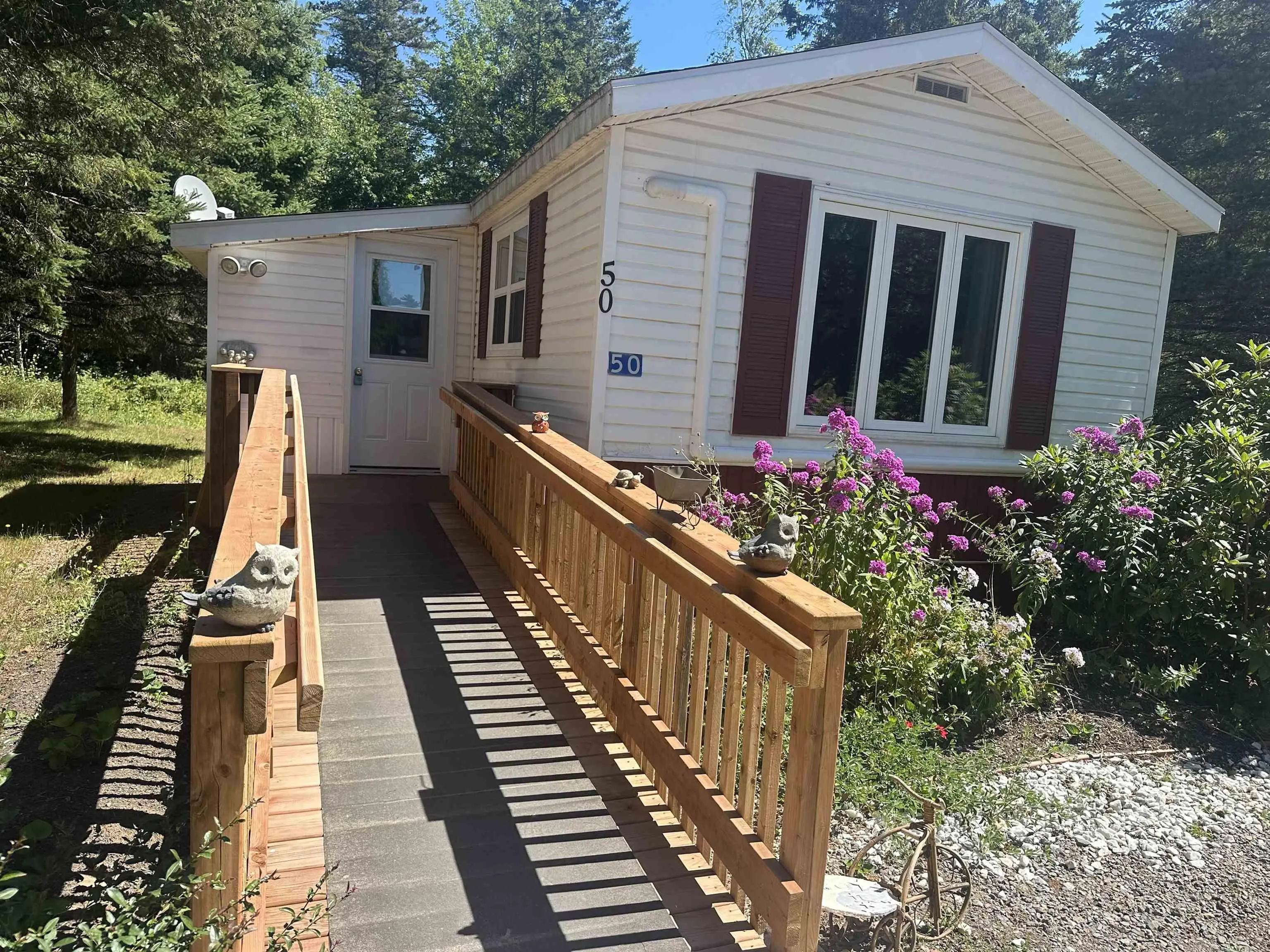50 Burke Drive, Wilmot, NS B0P 1W0, 3 Bedrooms Bedrooms, ,1 BathroomBathrooms,Residential,For Sale,Burke,202521077