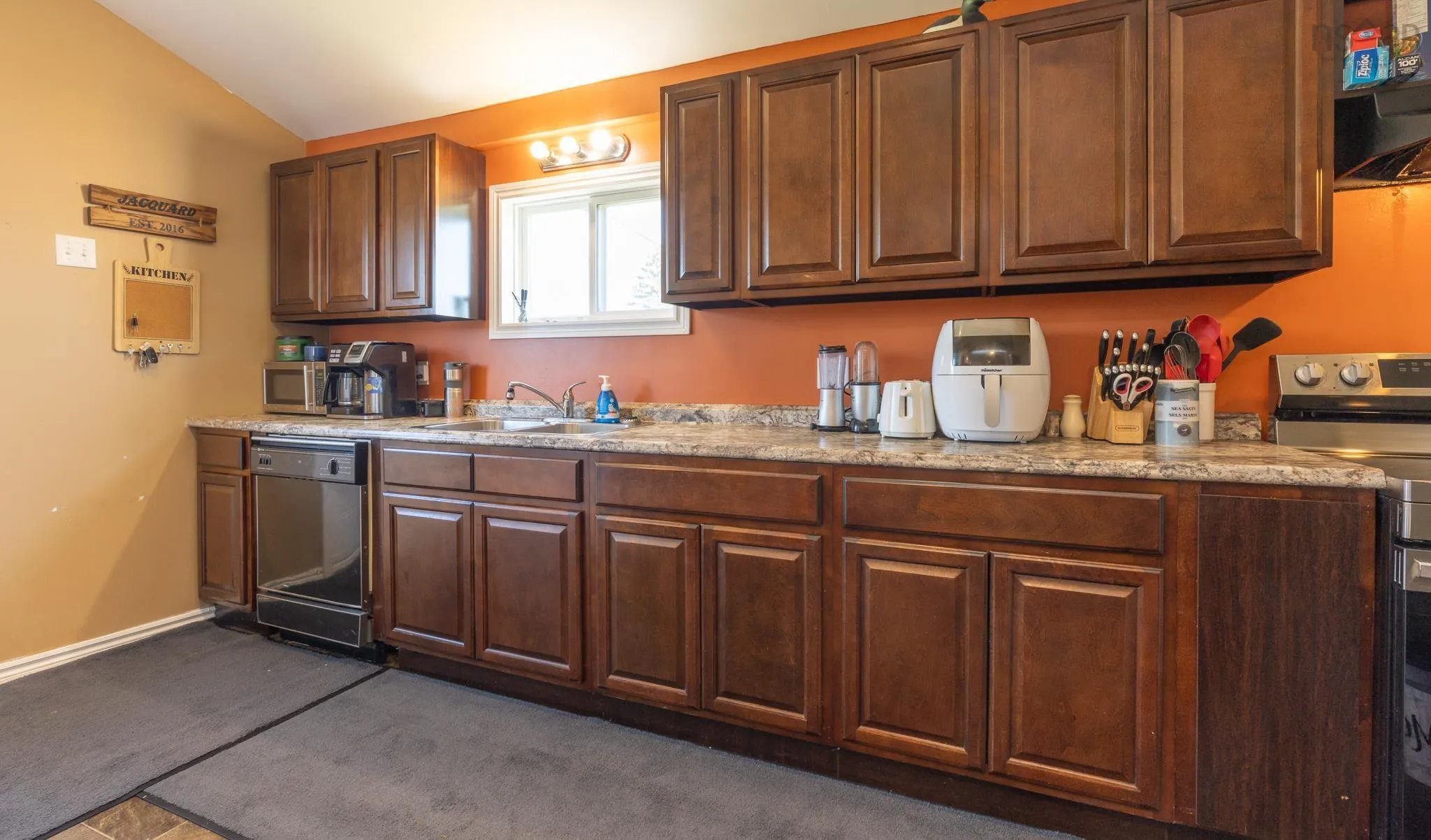 73 Overton Road, South Chegoggin, NS B5A 5G8, 2 Bedrooms Bedrooms, ,1 BathroomBathrooms,Residential,For Sale,Overton,202520799