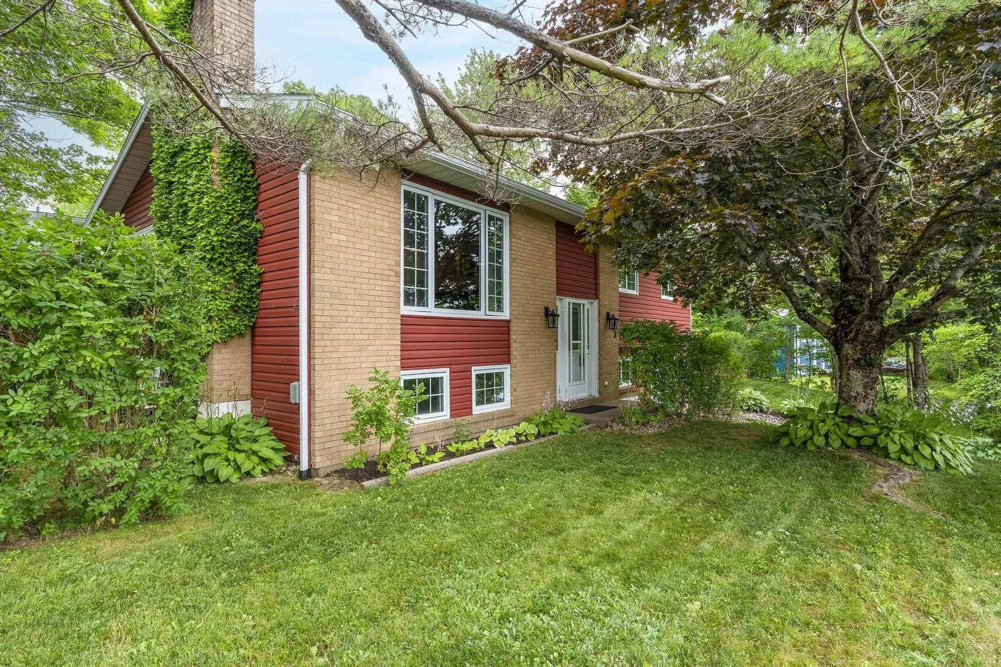 15 Judy Avenue, Lower Sackville, NS B4E 1A6, 4 Bedrooms Bedrooms, ,2 BathroomsBathrooms,Residential,For Sale,Judy Avenue,202518102