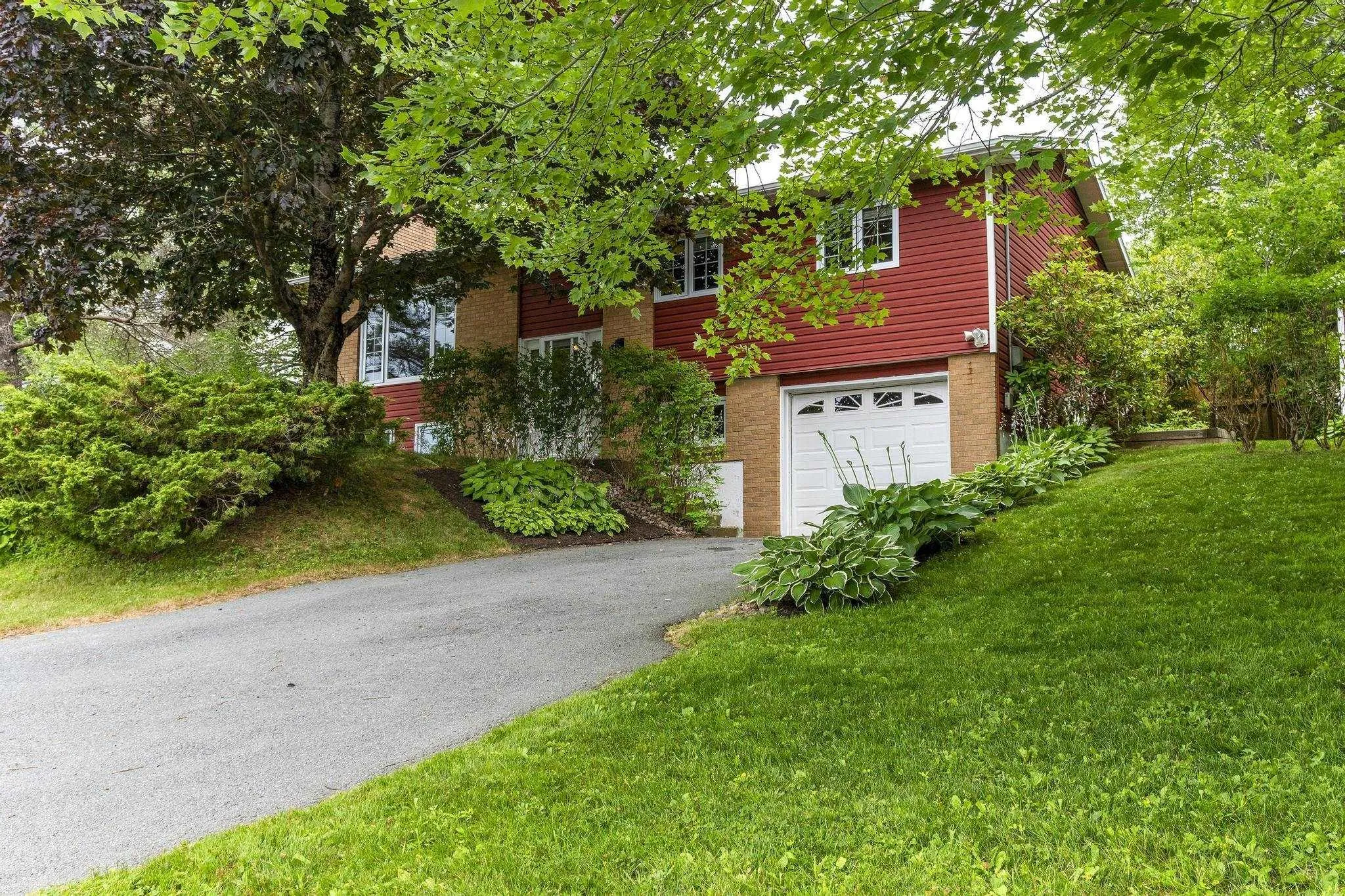 15 Judy Avenue, Lower Sackville, NS B4E 1A6, 4 Bedrooms Bedrooms, ,2 BathroomsBathrooms,Residential,For Sale,Judy Avenue,202518102