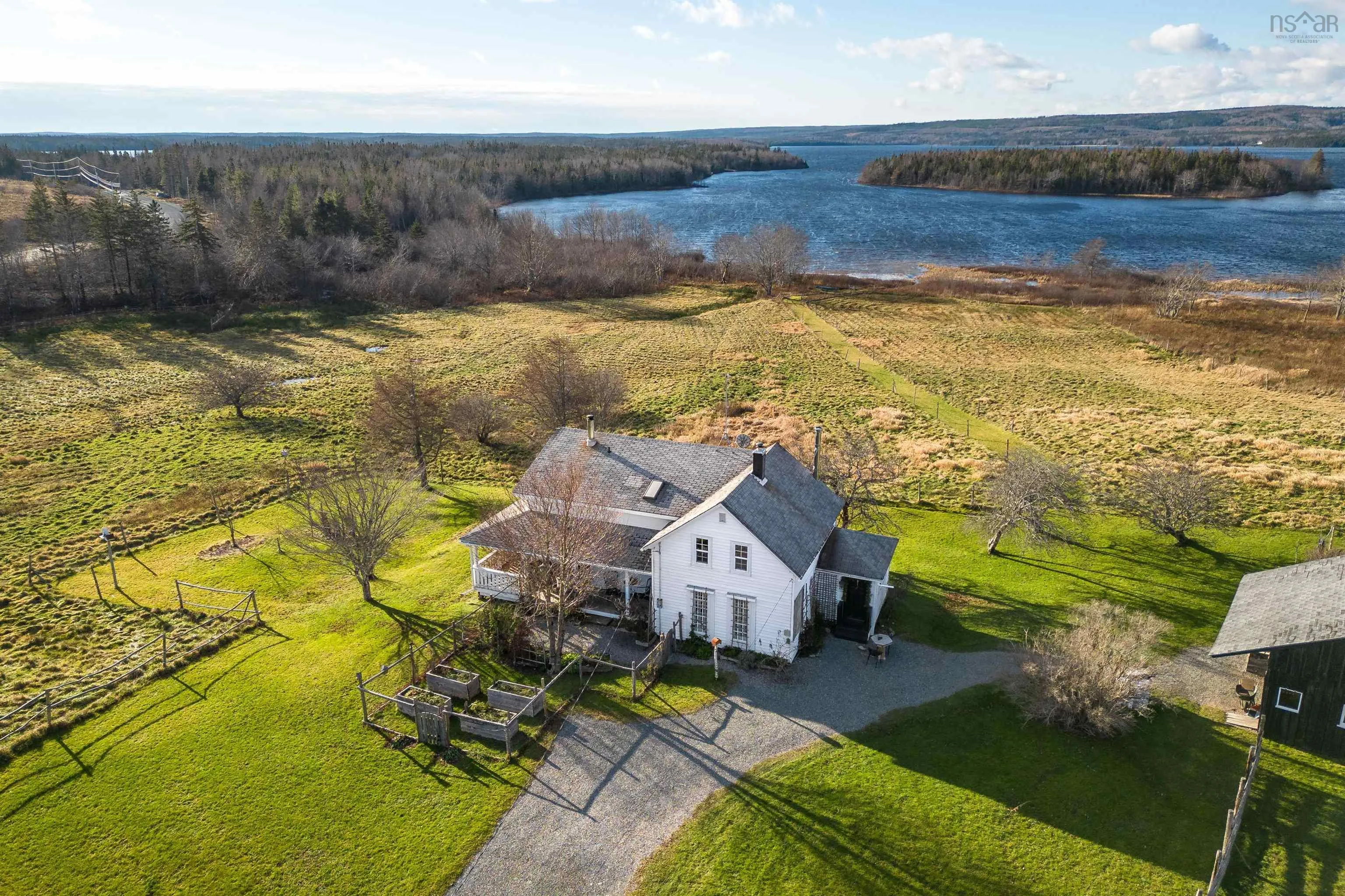 2660 Loch Lomond Road, Enon, NS B1J 1W8, 4 Bedrooms Bedrooms, ,2 BathroomsBathrooms,Residential,For Sale,Loch Lomond,202512772