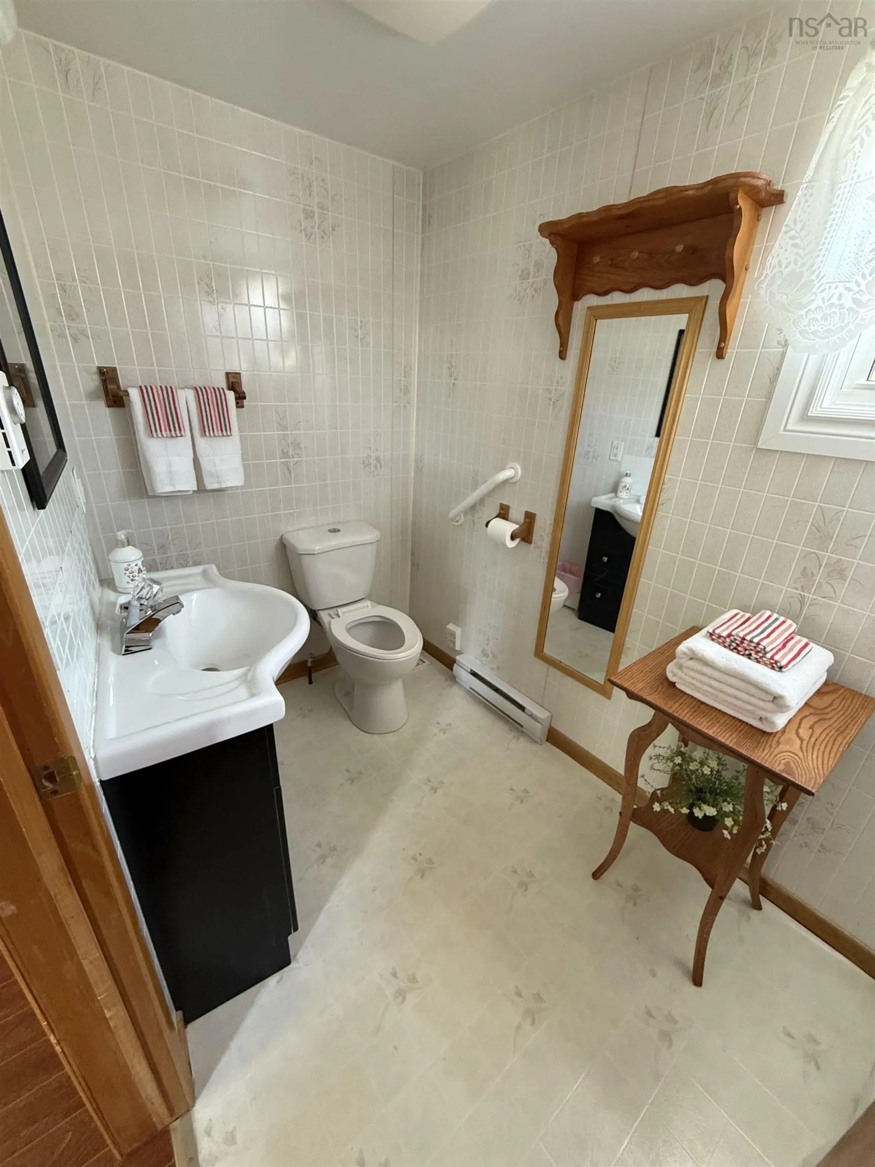2-5886 Highway 2, Bass River Ns B0m 1b0, 3 Bedrooms Bedrooms, ,1 BathroomBathrooms,Residential,For Sale,Highway 2,202509106
