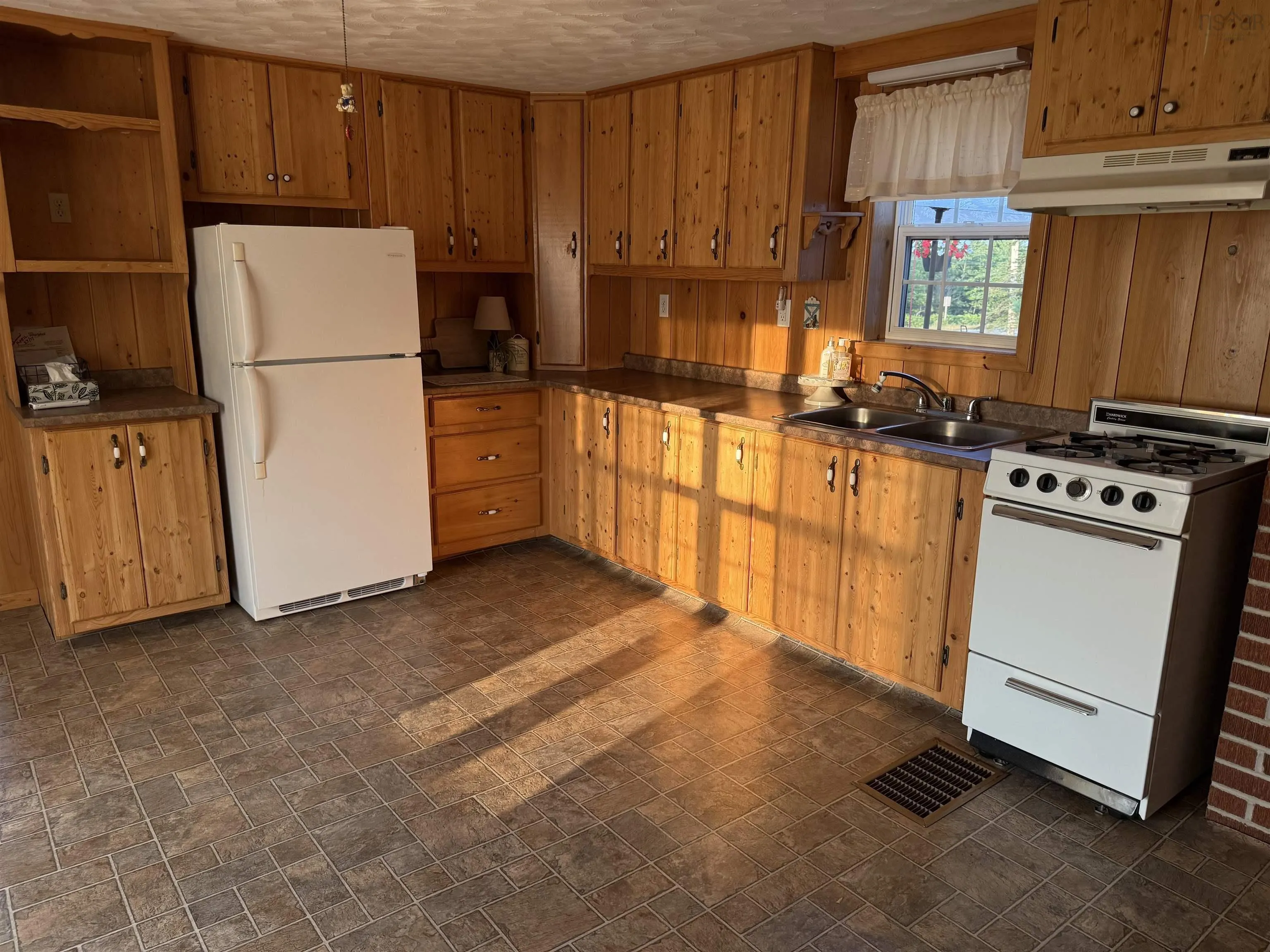 2-5886 Highway 2, Bass River Ns B0m 1b0, 3 Bedrooms Bedrooms, ,1 BathroomBathrooms,Residential,For Sale,Highway 2,202509106
