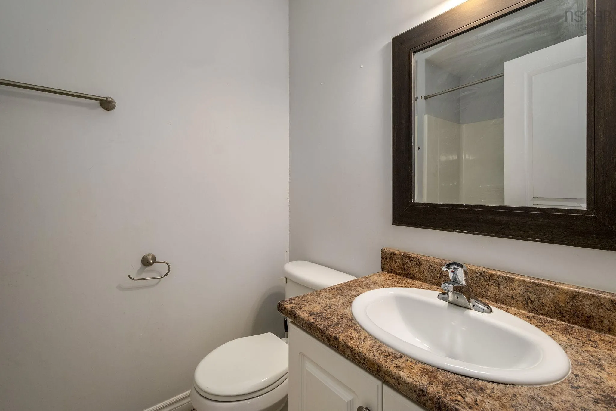 7 Collingwood Court, Dartmouth, NS B2W 0G4, 4 Bedrooms Bedrooms, ,3 BathroomsBathrooms,Residential,For Sale,Collingwood,202523176
