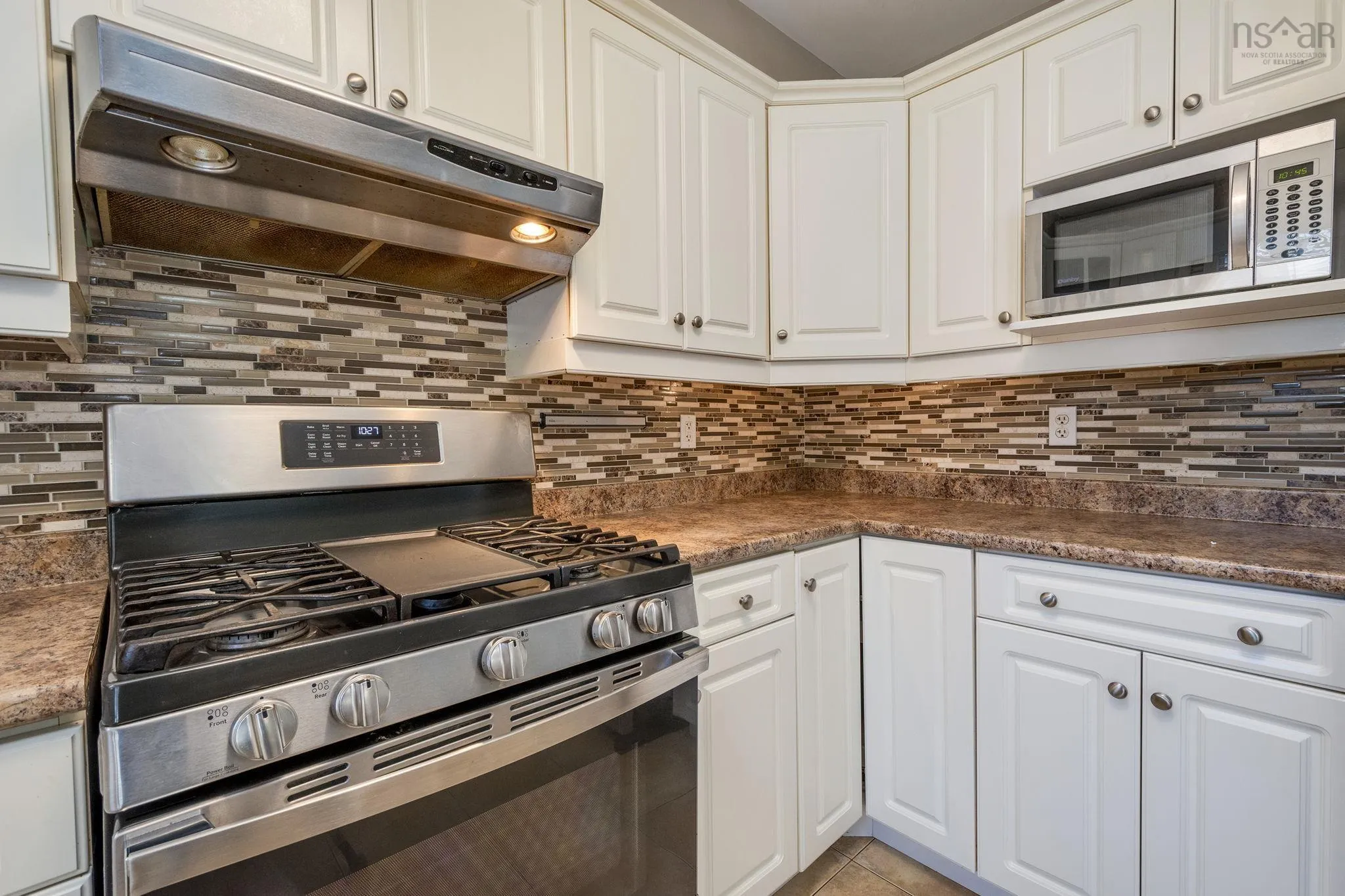 7 Collingwood Court, Dartmouth, NS B2W 0G4, 4 Bedrooms Bedrooms, ,3 BathroomsBathrooms,Residential,For Sale,Collingwood,202523176