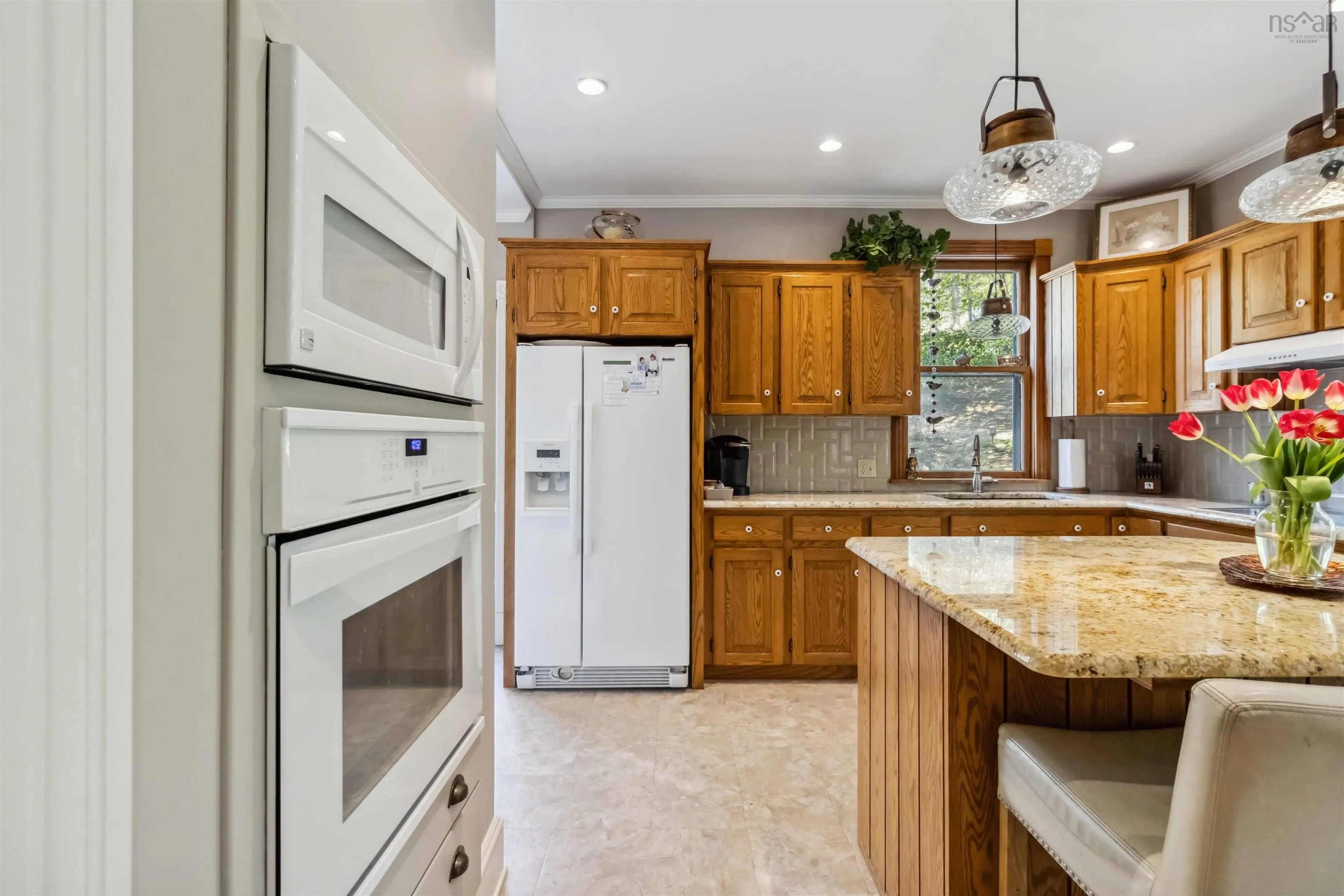 811 Lahave Street, Bridgewater, NS B4V 2V2, 3 Bedrooms Bedrooms, ,2 BathroomsBathrooms,Residential,For Sale,Lahave,202511244