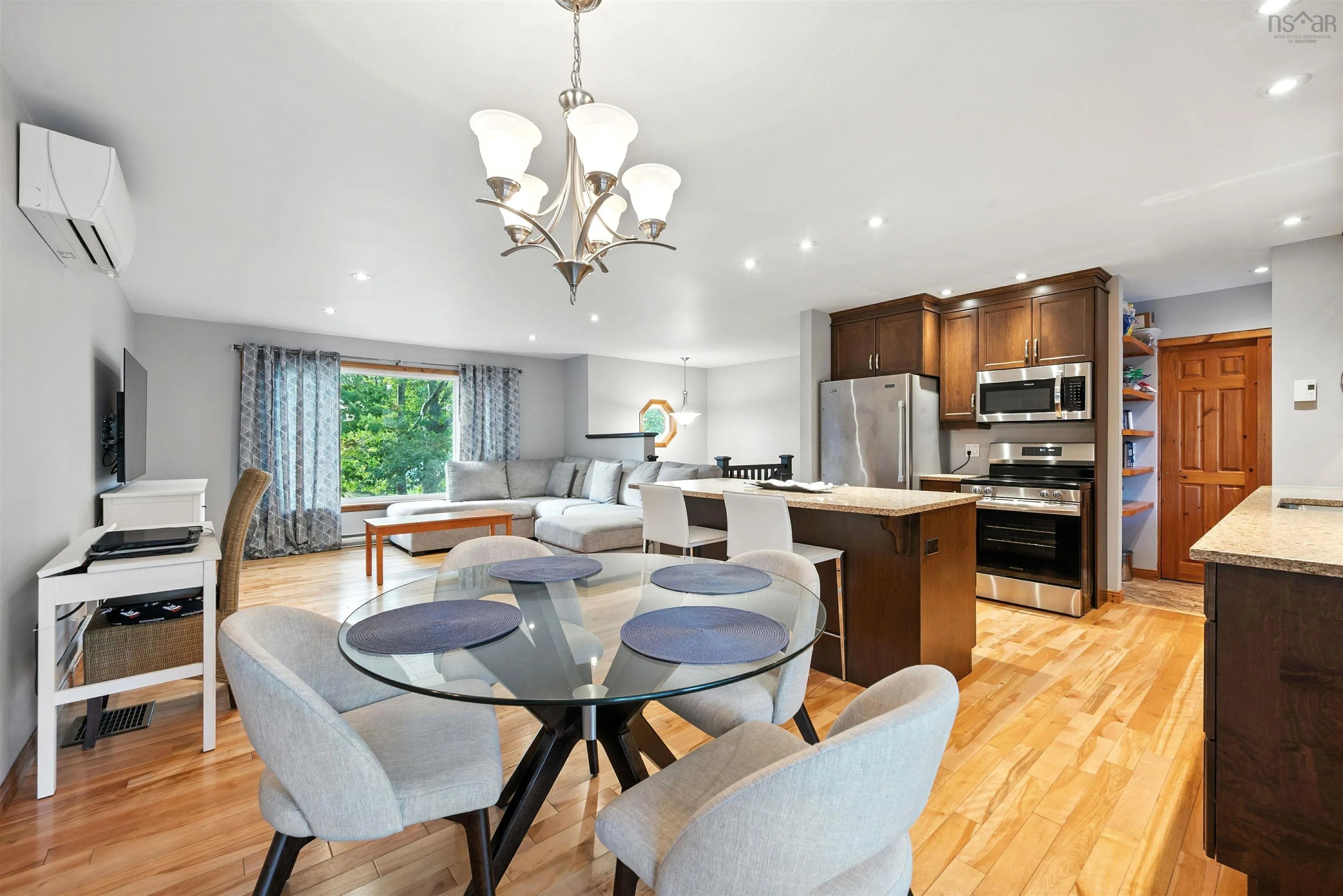 24 Aylward Road, Falmouth, NS B0P 1P0, 4 Bedrooms Bedrooms, ,2 BathroomsBathrooms,Residential,For Sale,Aylward,202522440