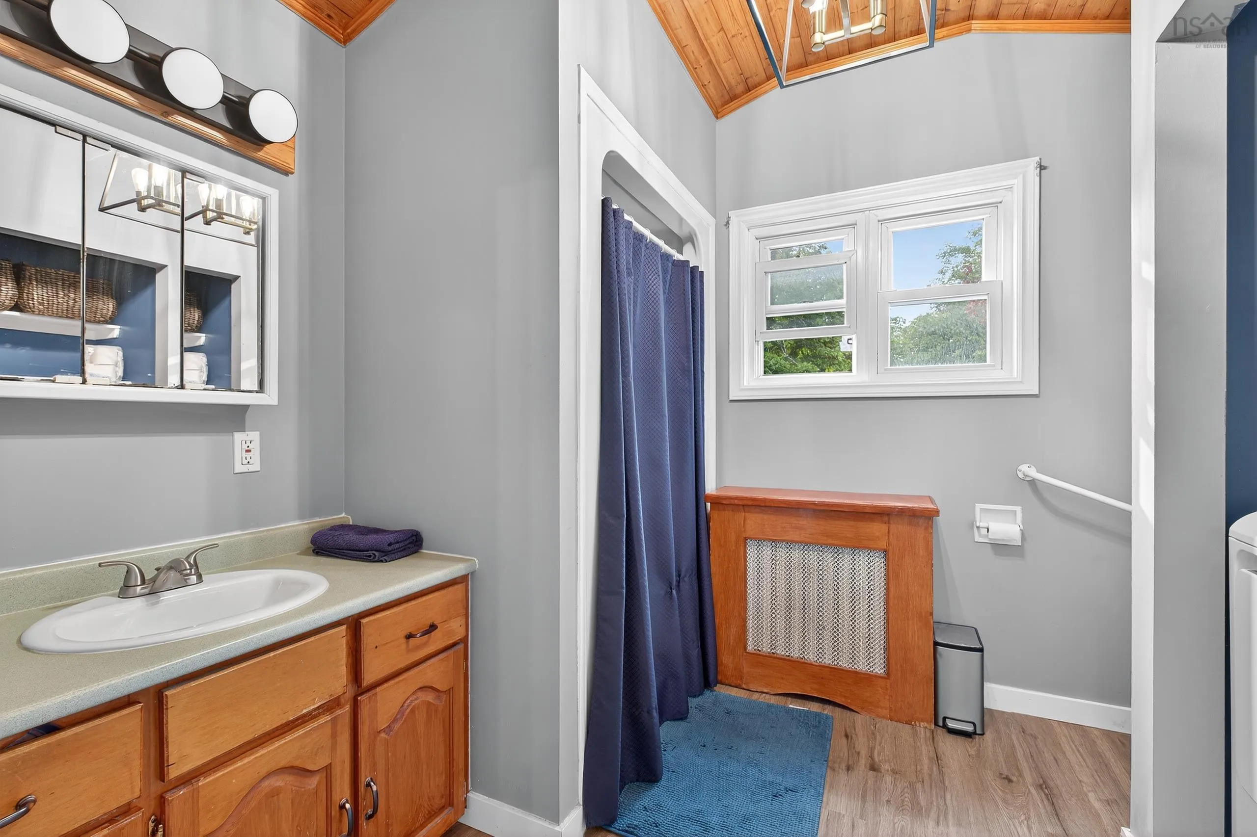 13 View Street, Sydney Mines, NS B1V 1G9, 3 Bedrooms Bedrooms, ,3 BathroomsBathrooms,Residential,For Sale,View,202520247