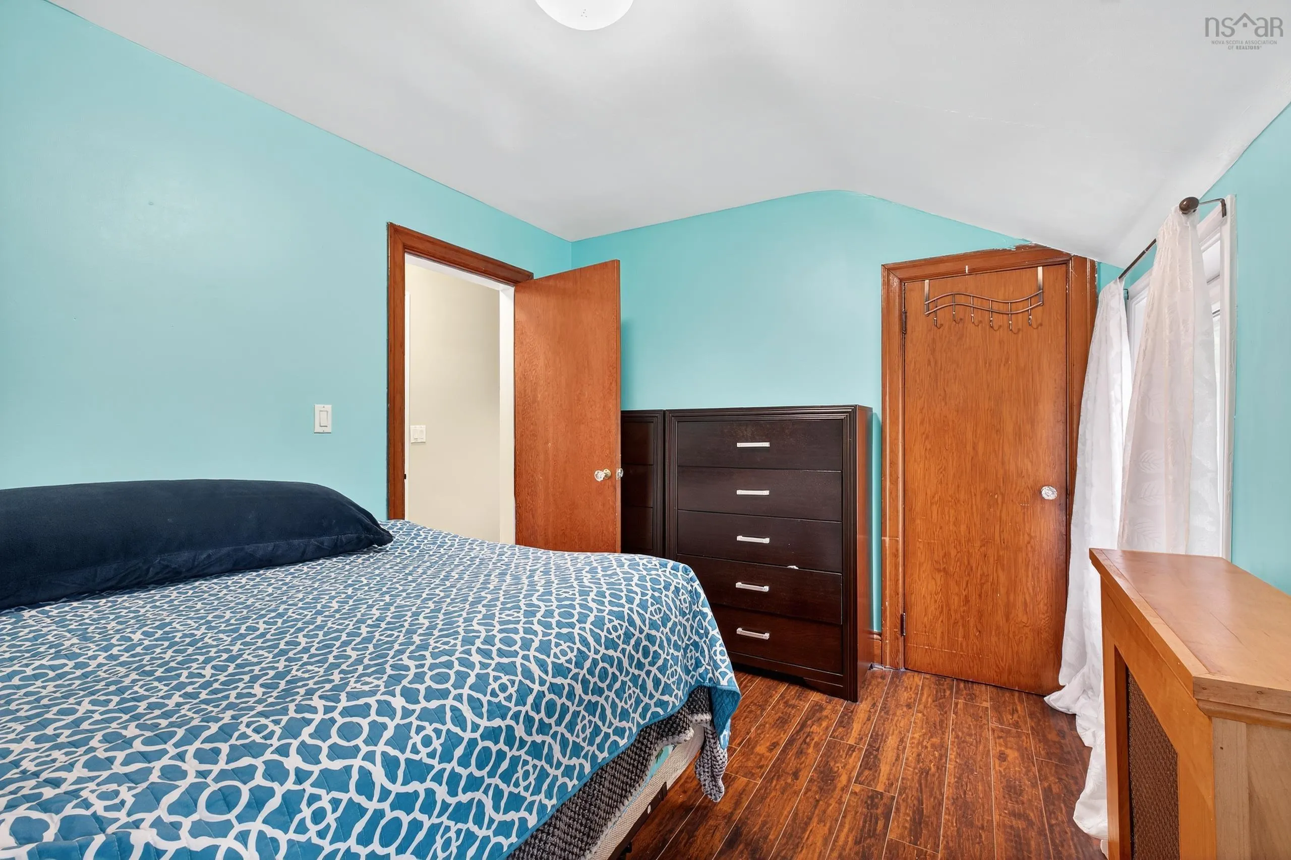 13 View Street, Sydney Mines, NS B1V 1G9, 3 Bedrooms Bedrooms, ,3 BathroomsBathrooms,Residential,For Sale,View,202520247