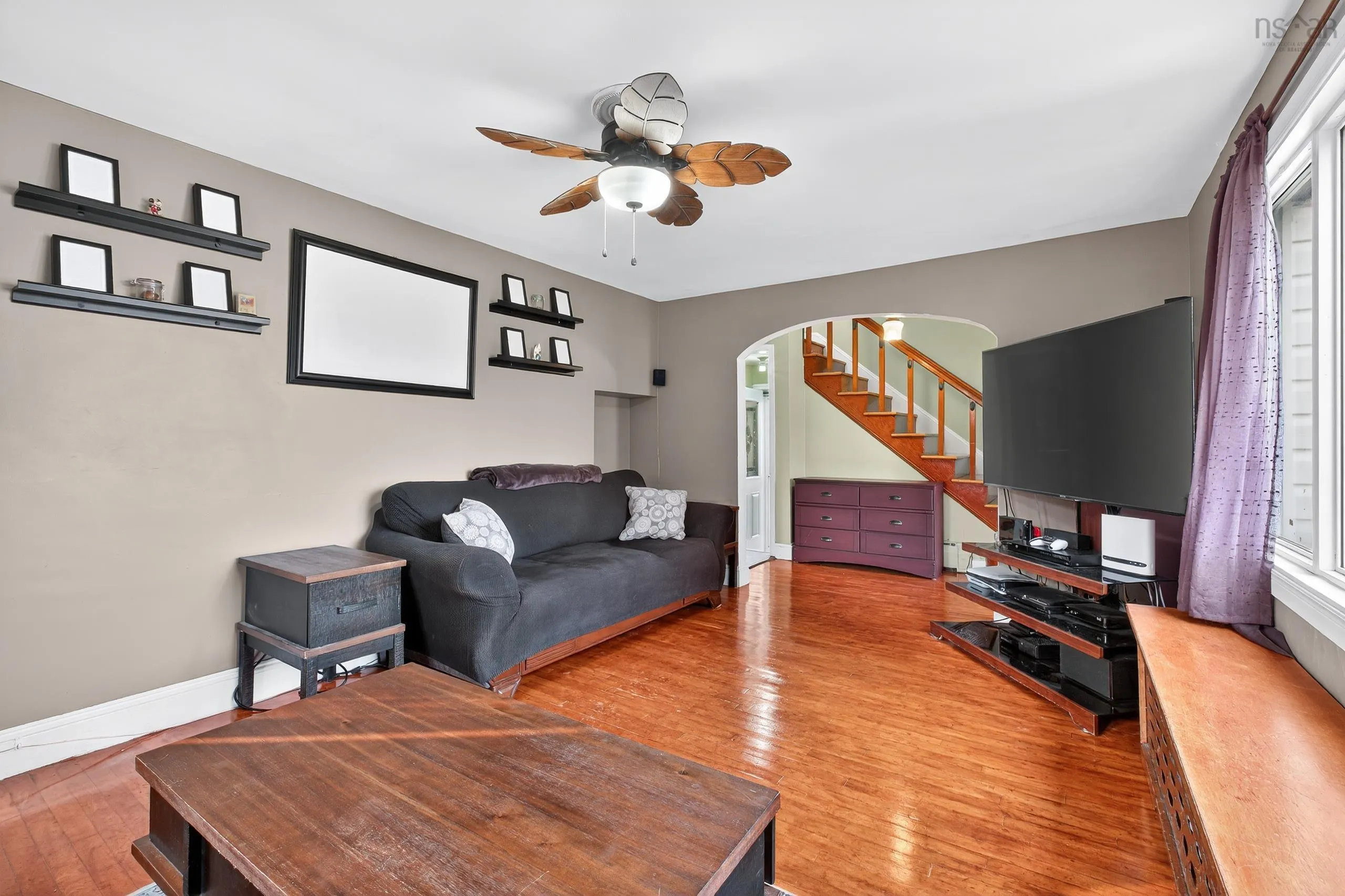 13 View Street, Sydney Mines, NS B1V 1G9, 3 Bedrooms Bedrooms, ,3 BathroomsBathrooms,Residential,For Sale,View,202520247