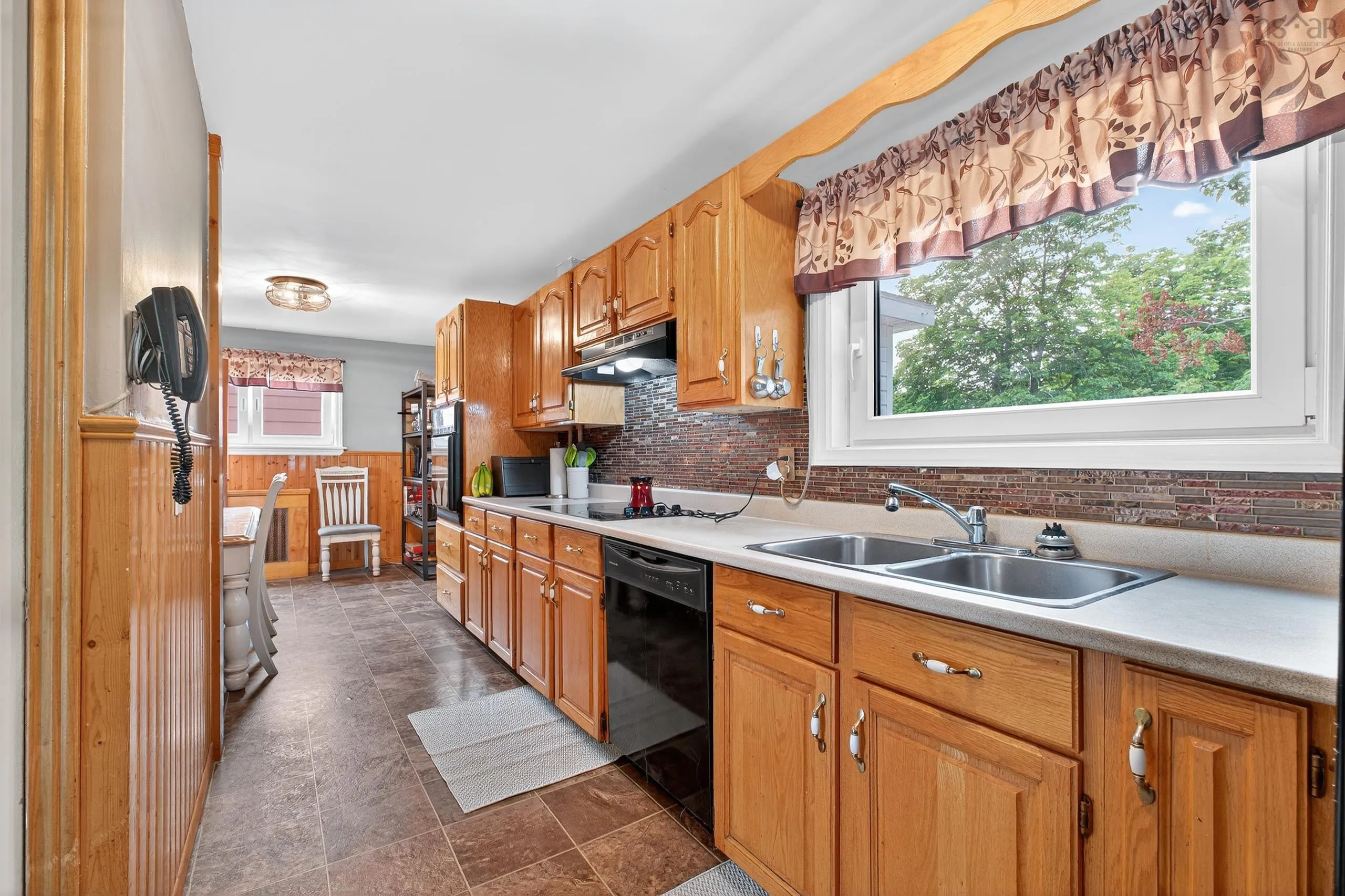 13 View Street, Sydney Mines, NS B1V 1G9, 3 Bedrooms Bedrooms, ,3 BathroomsBathrooms,Residential,For Sale,View,202520247