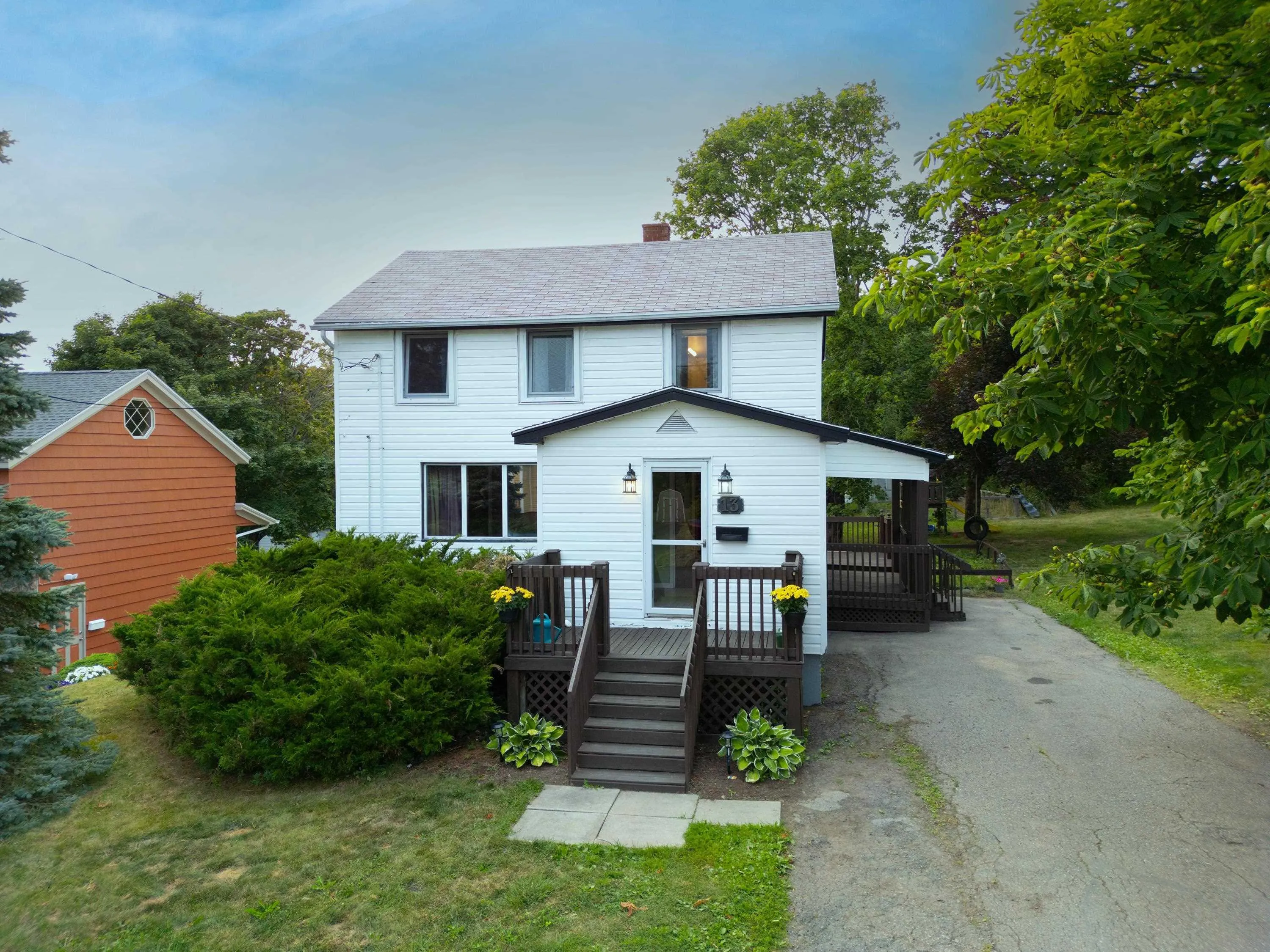 13 View Street, Sydney Mines, NS B1V 1G9, 3 Bedrooms Bedrooms, ,3 BathroomsBathrooms,Residential,For Sale,View,202520247
