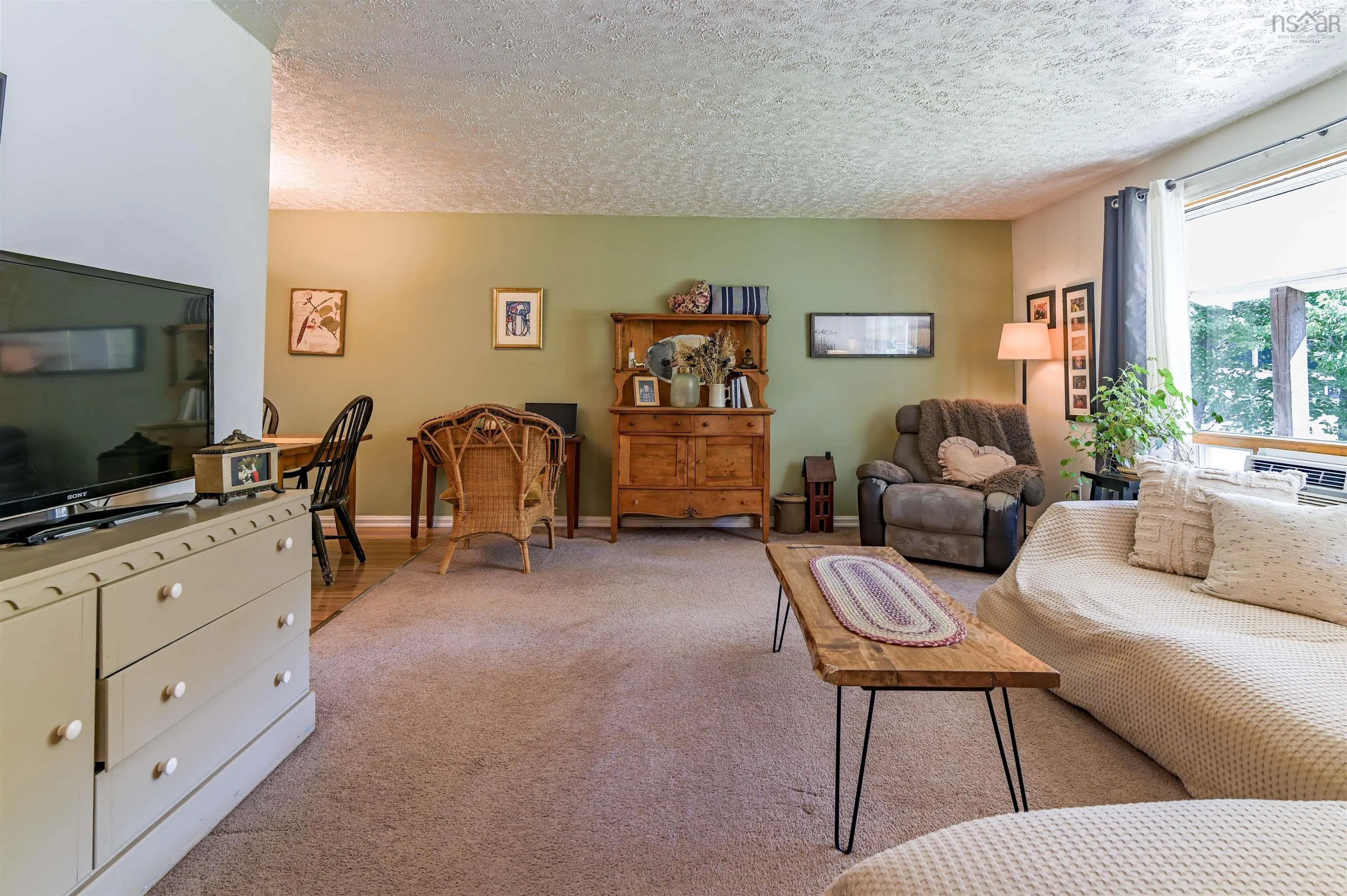 1353 Pinecrest Drive, Coldbrook, NS B0P 1J0, 6 Bedrooms Bedrooms, ,2 BathroomsBathrooms,Residential,For Sale,Pinecrest Drive,202518668