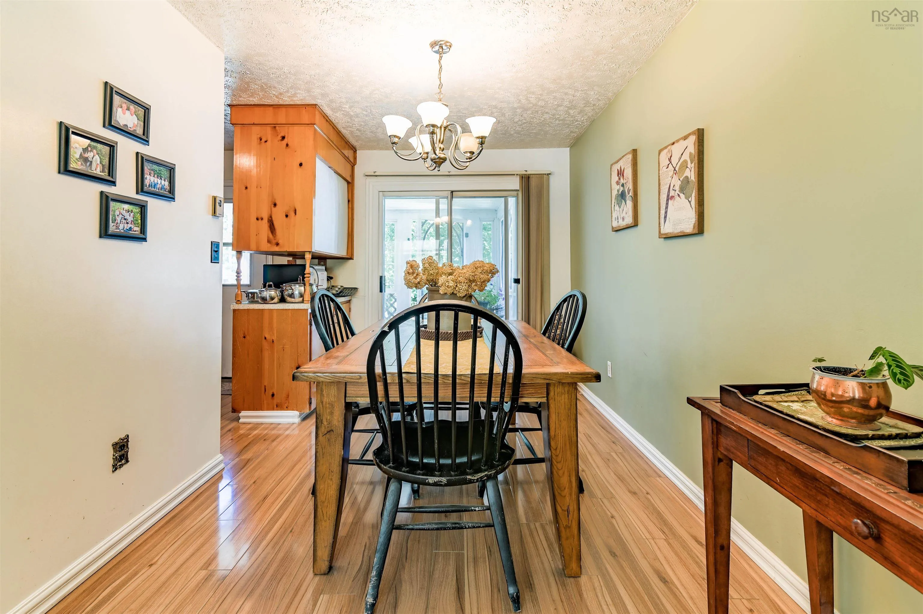 1353 Pinecrest Drive, Coldbrook, NS B0P 1J0, 6 Bedrooms Bedrooms, ,2 BathroomsBathrooms,Residential,For Sale,Pinecrest Drive,202518668