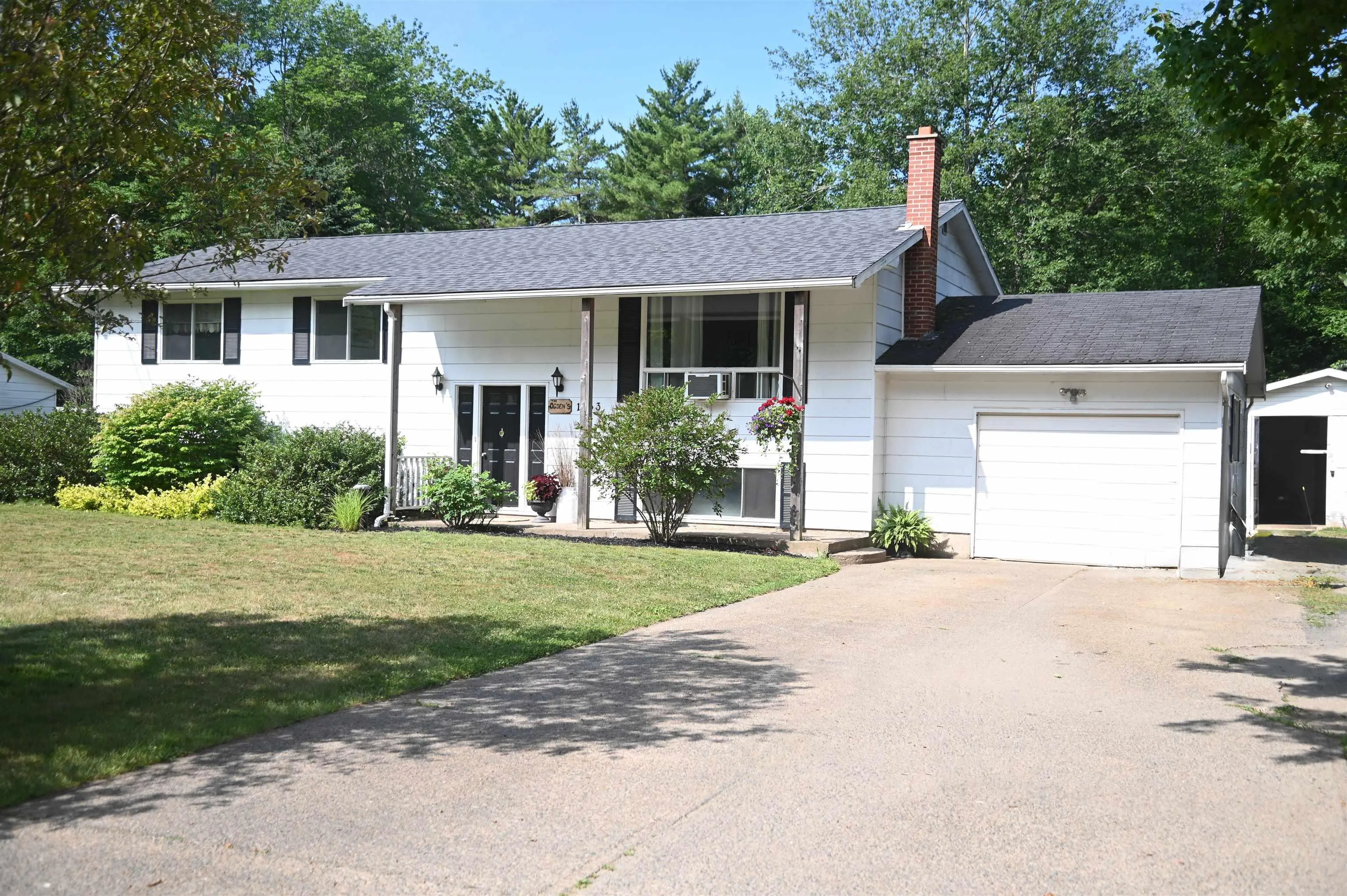 1353 Pinecrest Drive, Coldbrook, NS B0P 1J0, 6 Bedrooms Bedrooms, ,2 BathroomsBathrooms,Residential,For Sale,Pinecrest Drive,202518668