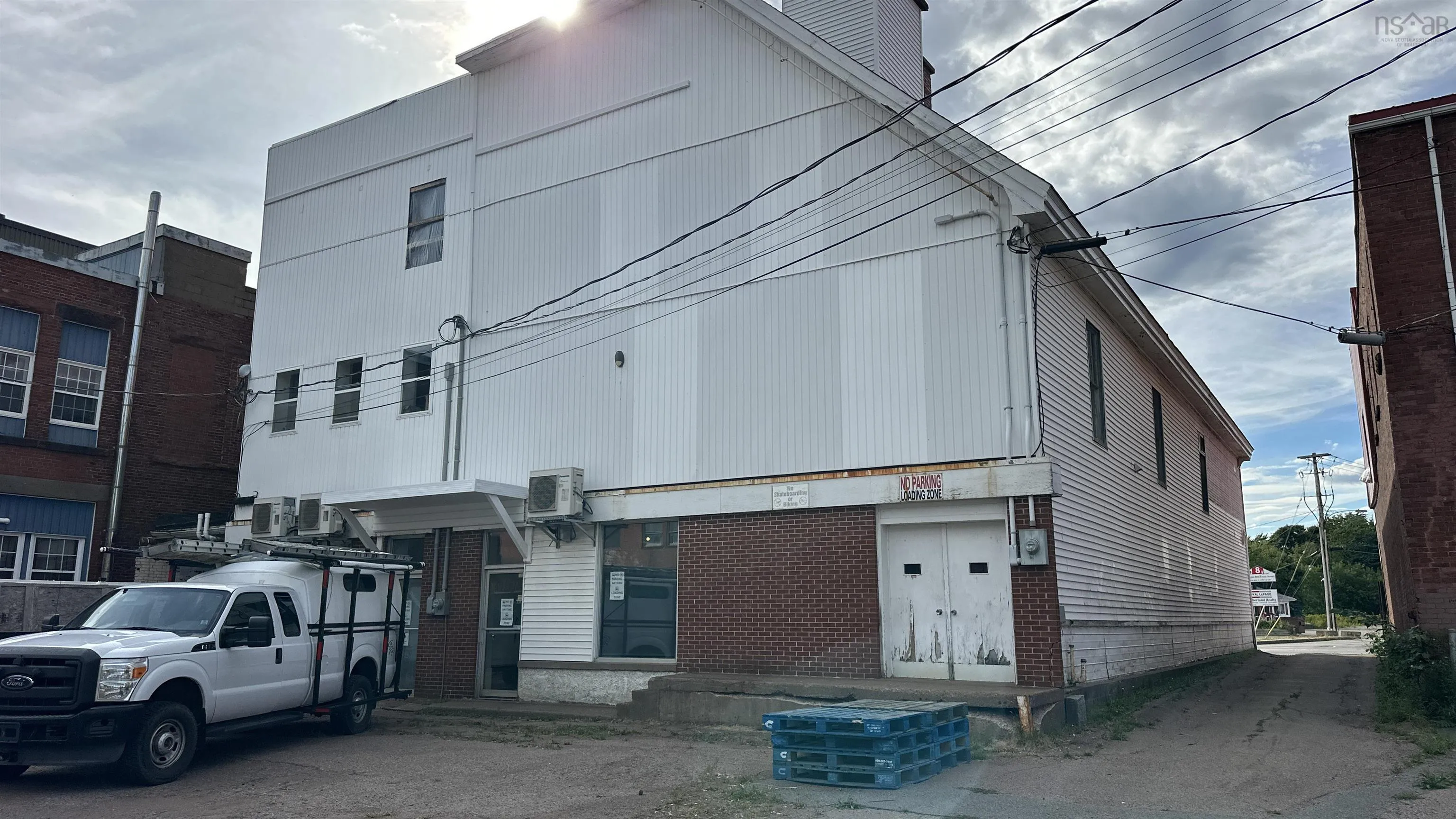 113 Victoria Street E, Amherst, NS B4H 1X9, ,Commercial Sale,For Sale,Victoria,202521436