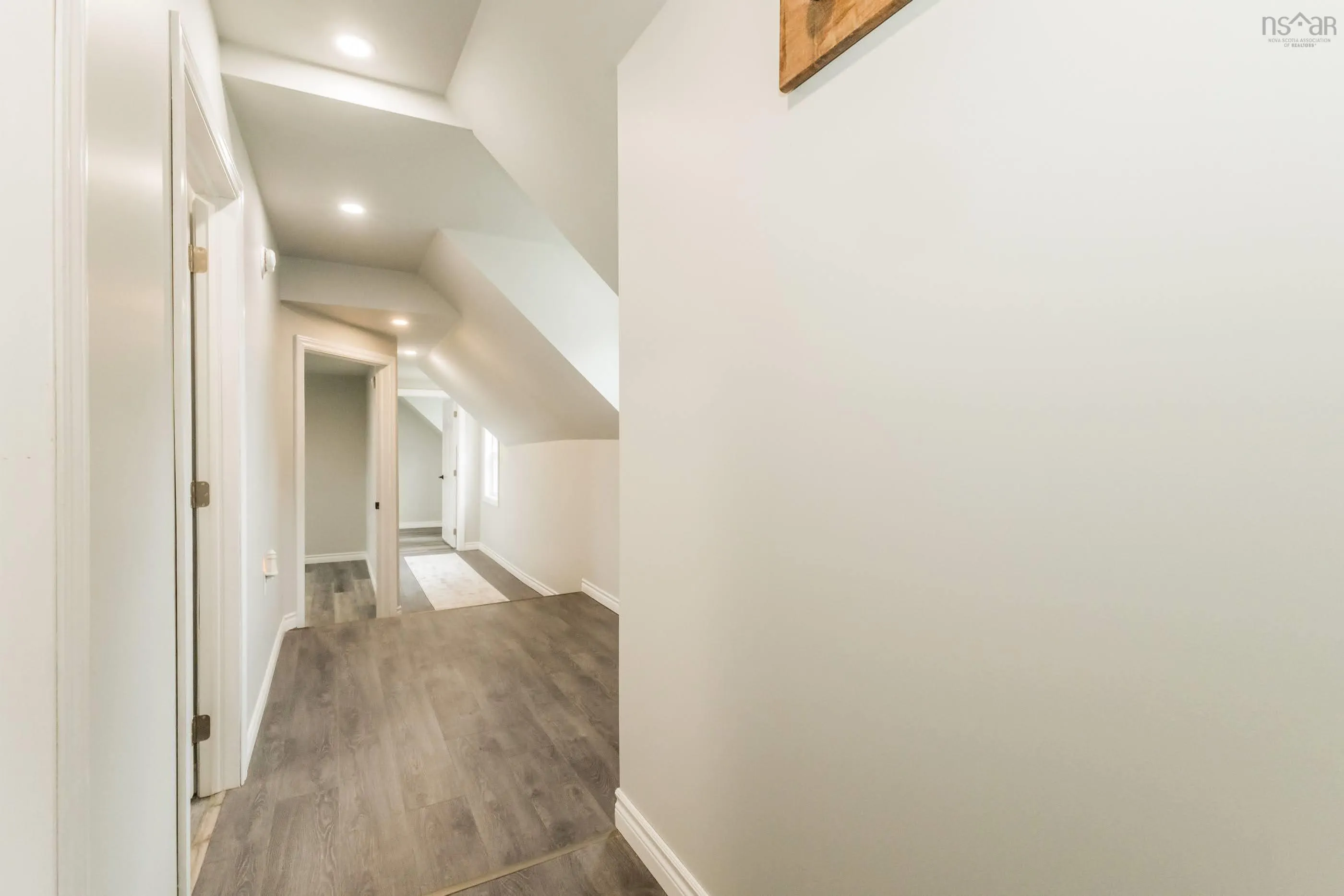 126 Commercial Street, Berwick, NS B0P 1E0, 3 Bedrooms Bedrooms, ,2 BathroomsBathrooms,Residential,For Sale,Commercial,202518988