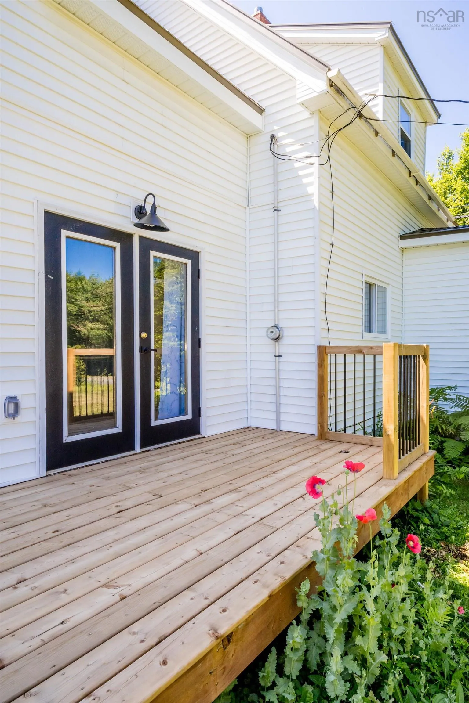 126 Commercial Street, Berwick, NS B0P 1E0, 3 Bedrooms Bedrooms, ,2 BathroomsBathrooms,Residential,For Sale,Commercial,202518988