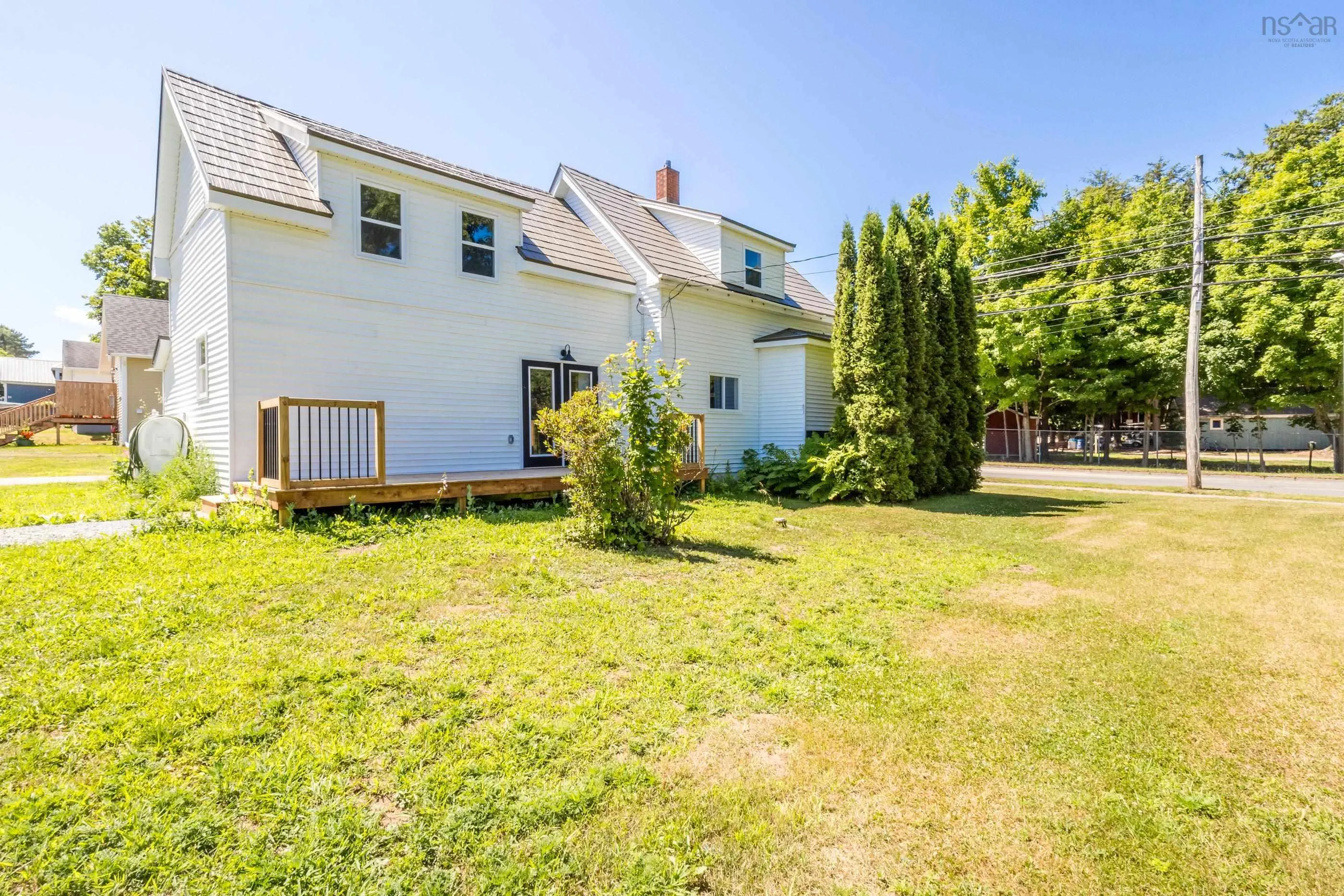 126 Commercial Street, Berwick, NS B0P 1E0, 3 Bedrooms Bedrooms, ,2 BathroomsBathrooms,Residential,For Sale,Commercial,202518988