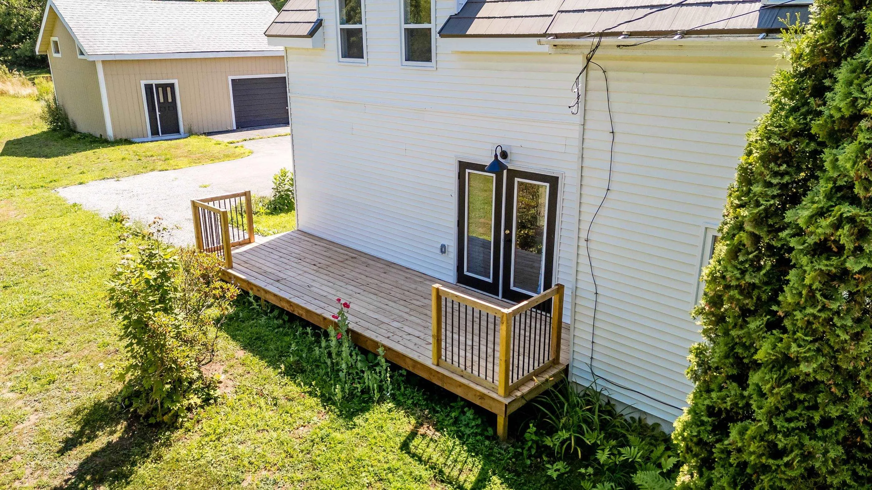 126 Commercial Street, Berwick, NS B0P 1E0, 3 Bedrooms Bedrooms, ,2 BathroomsBathrooms,Residential,For Sale,Commercial,202518988