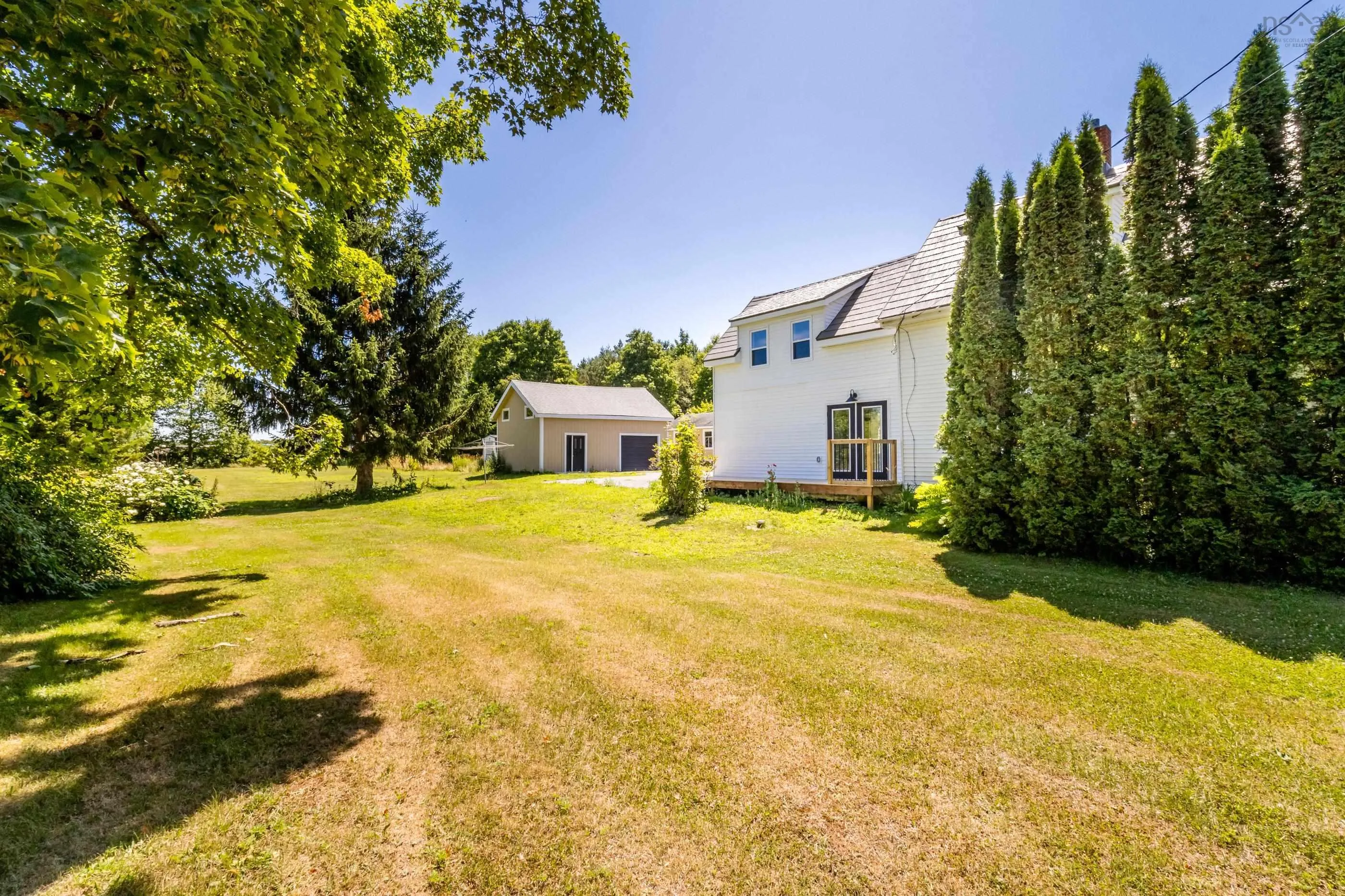 126 Commercial Street, Berwick, NS B0P 1E0, 3 Bedrooms Bedrooms, ,2 BathroomsBathrooms,Residential,For Sale,Commercial,202518988