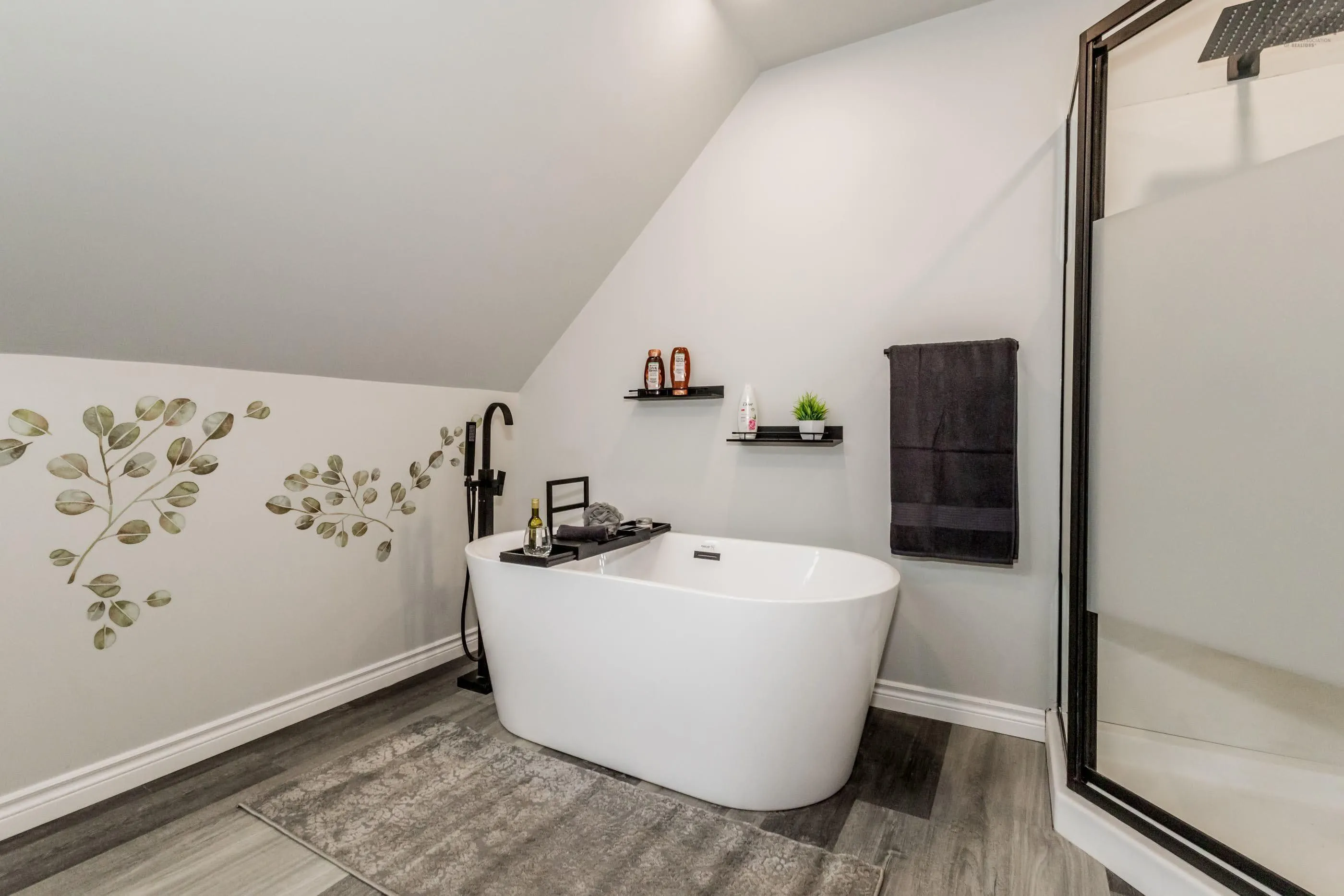 126 Commercial Street, Berwick, NS B0P 1E0, 3 Bedrooms Bedrooms, ,2 BathroomsBathrooms,Residential,For Sale,Commercial,202518988