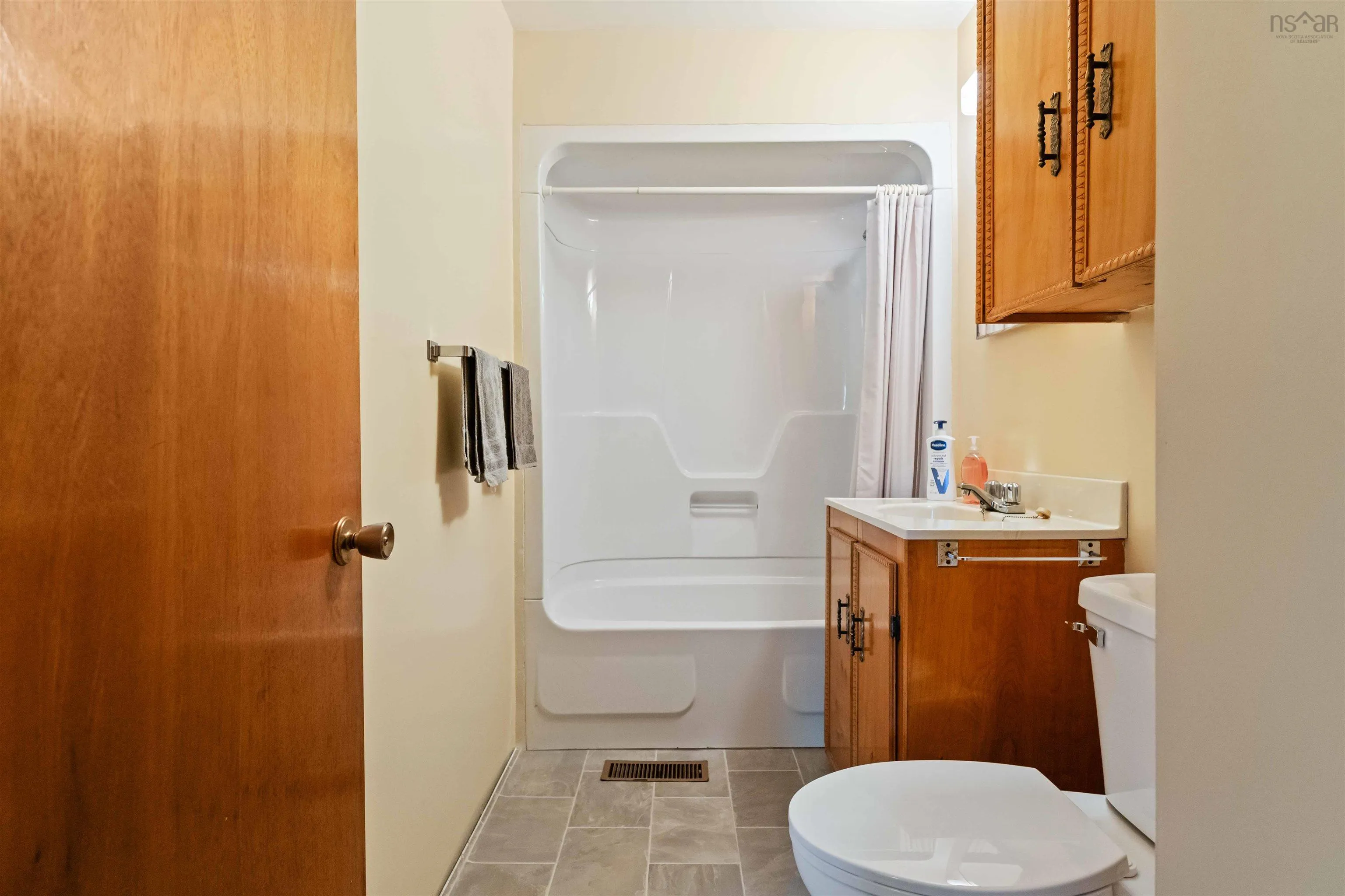 142 Old Halifax Road W, Three Mile Plains, NS B0N 2T0, 3 Bedrooms Bedrooms, ,1 BathroomBathrooms,Residential,For Sale,Old Halifax,202520546