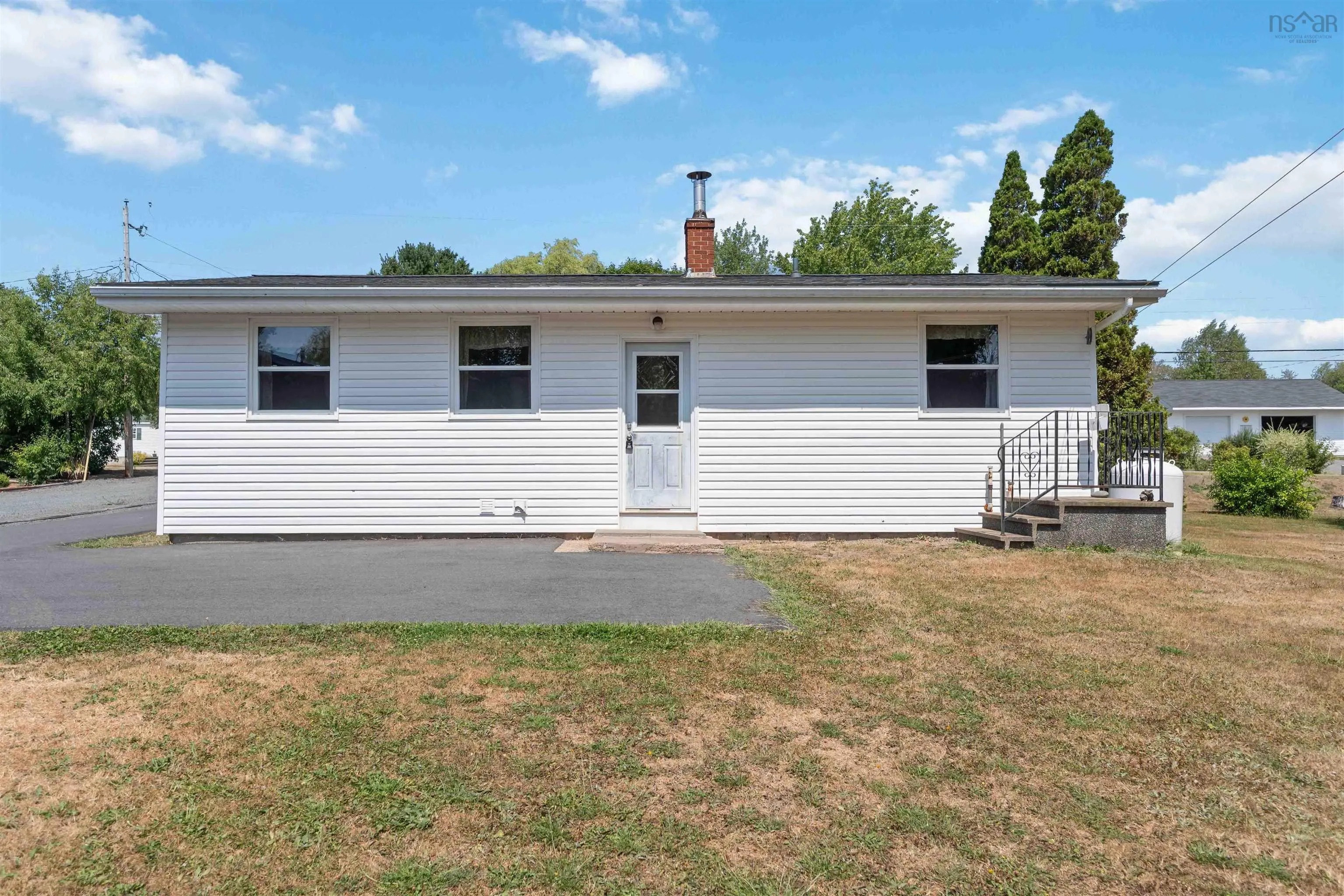 142 Old Halifax Road W, Three Mile Plains, NS B0N 2T0, 3 Bedrooms Bedrooms, ,1 BathroomBathrooms,Residential,For Sale,Old Halifax,202520546