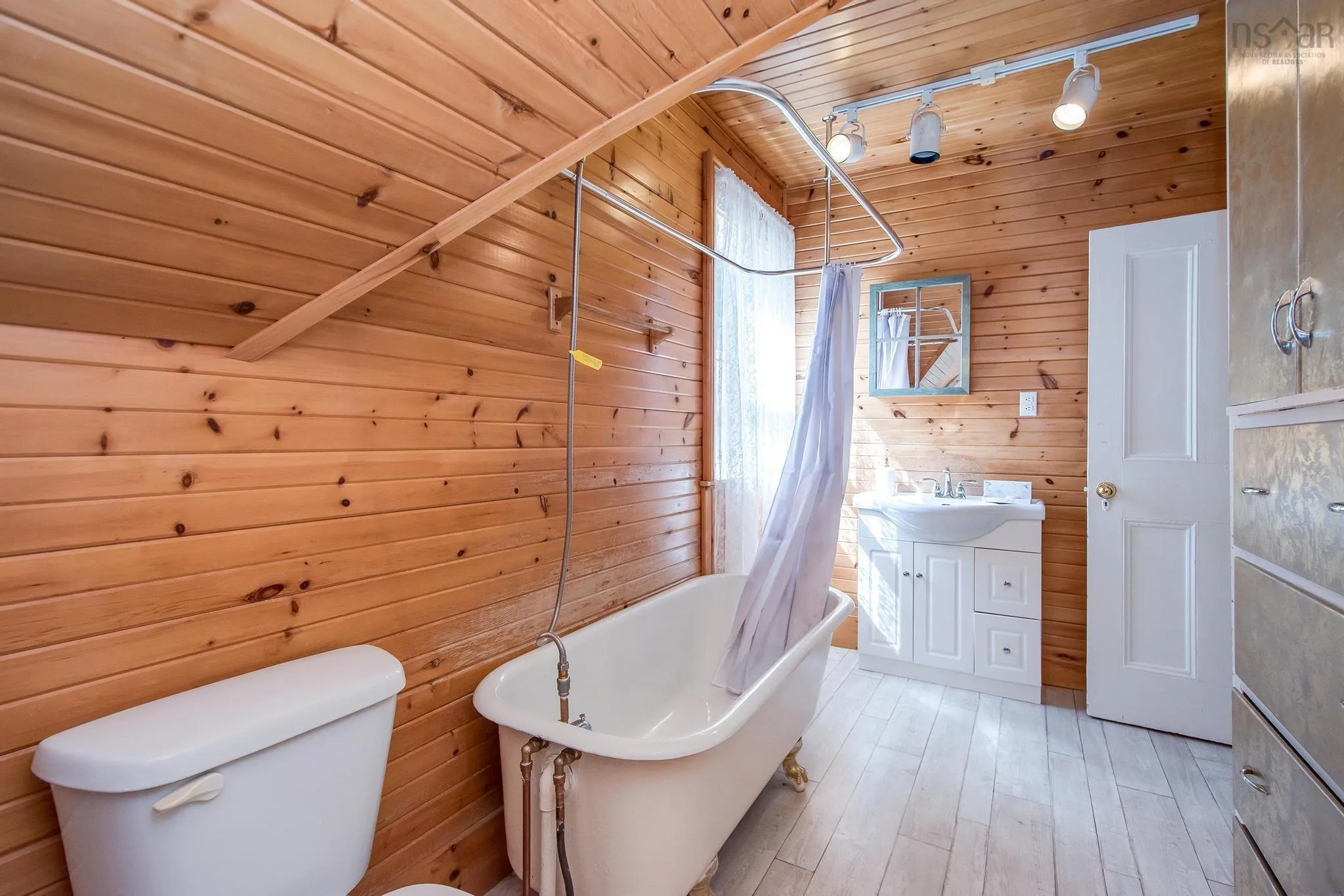 1726 201 Highway, Round Hill, NS B0S 1A0, 5 Bedrooms Bedrooms, ,3 BathroomsBathrooms,Residential,For Sale,201,202518705