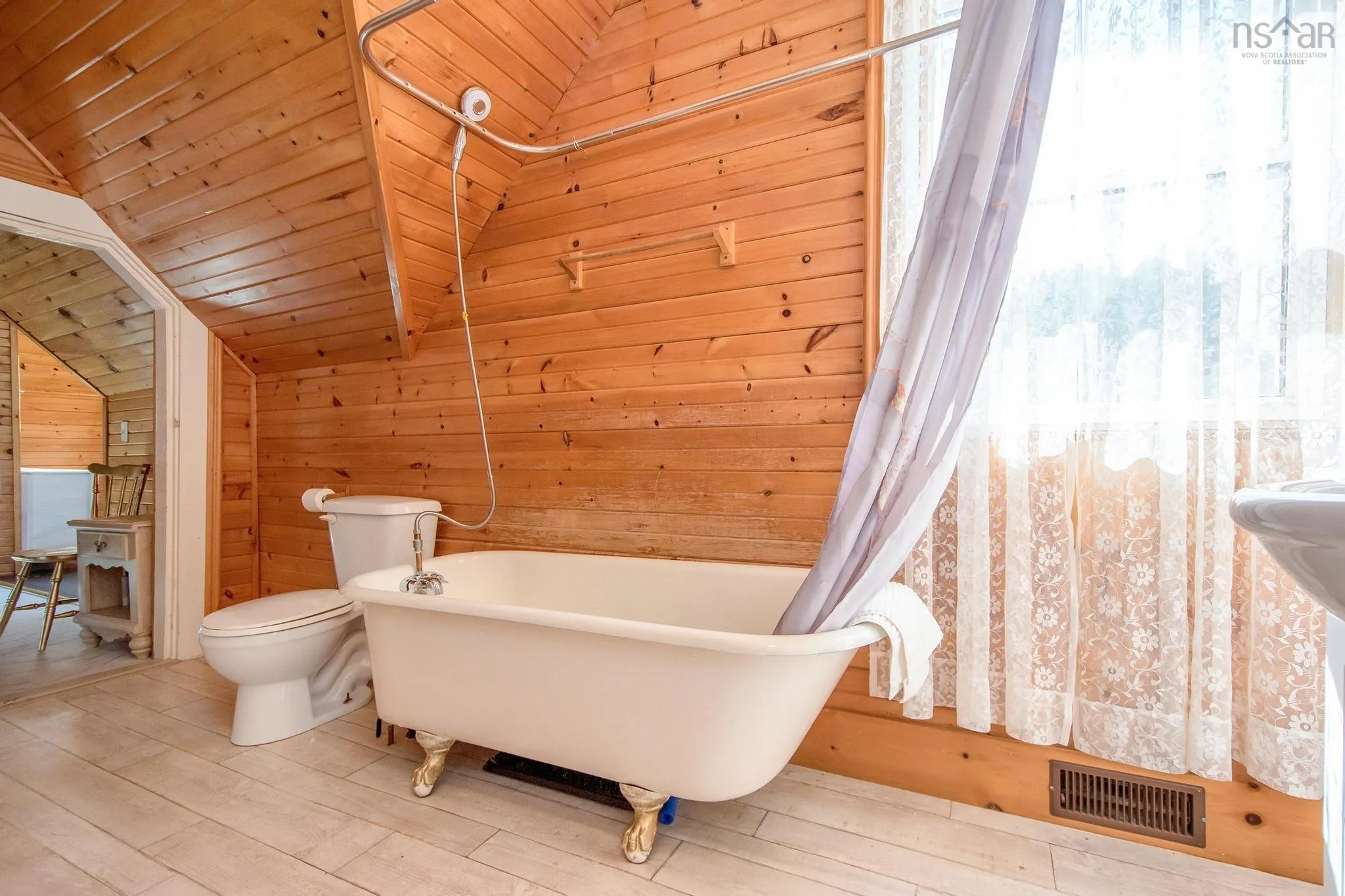 1726 201 Highway, Round Hill, NS B0S 1A0, 5 Bedrooms Bedrooms, ,3 BathroomsBathrooms,Residential,For Sale,201,202518705