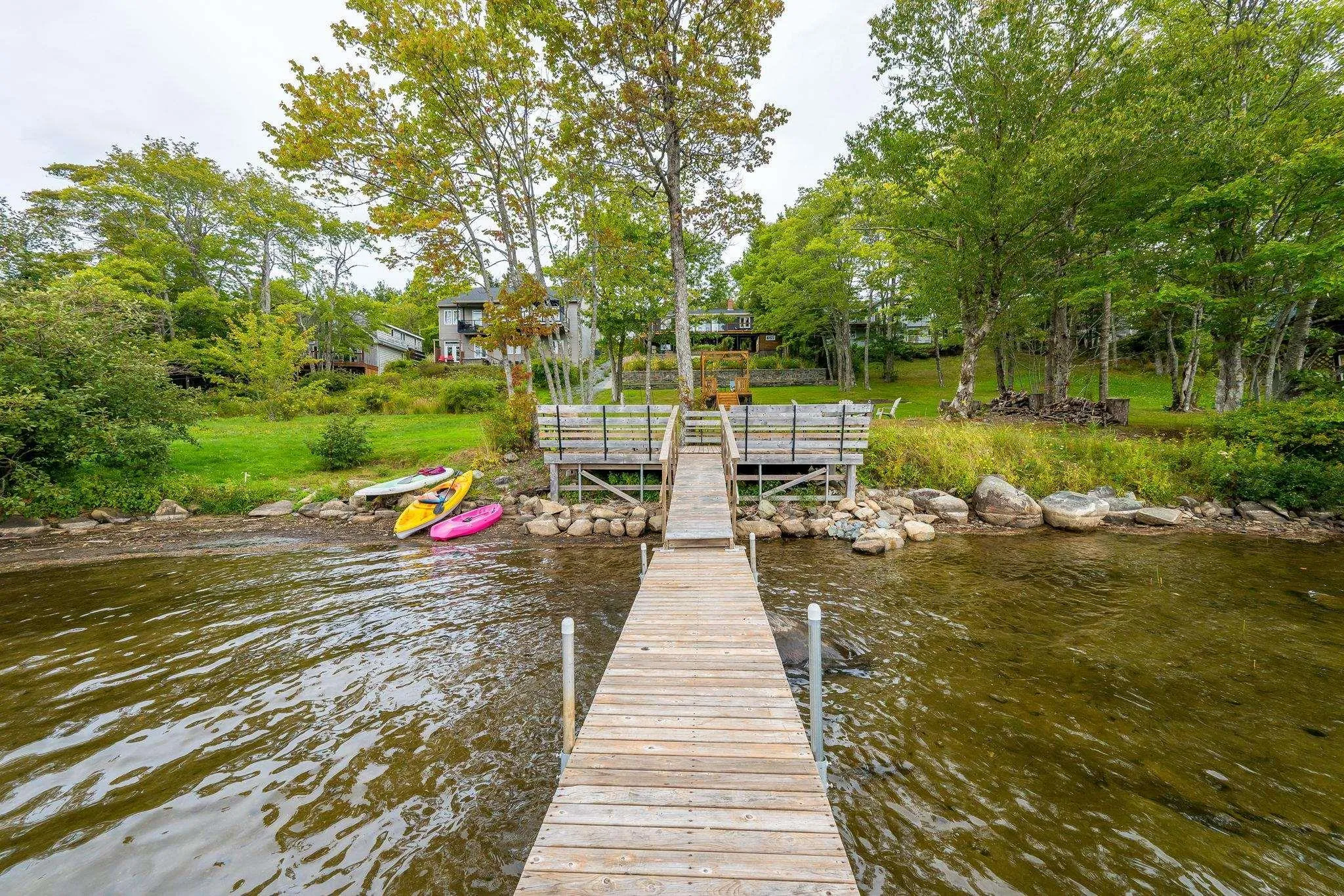 565 Lakeview Avenue, Middle Sackville, NS B4E 3B8, 4 Bedrooms Bedrooms, ,2 BathroomsBathrooms,Residential,For Sale,Lakeview,202523070