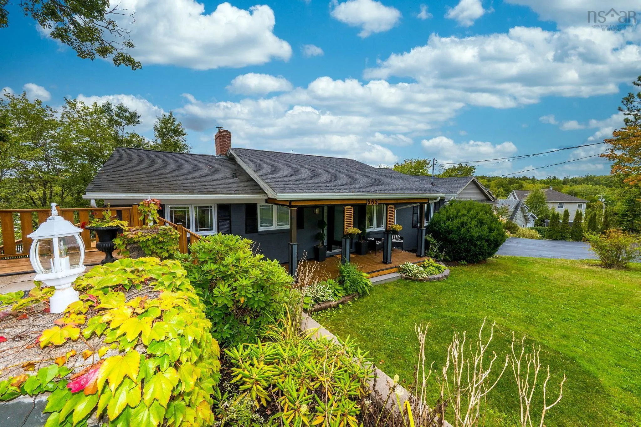 565 Lakeview Avenue, Middle Sackville, NS B4E 3B8, 4 Bedrooms Bedrooms, ,2 BathroomsBathrooms,Residential,For Sale,Lakeview,202523070
