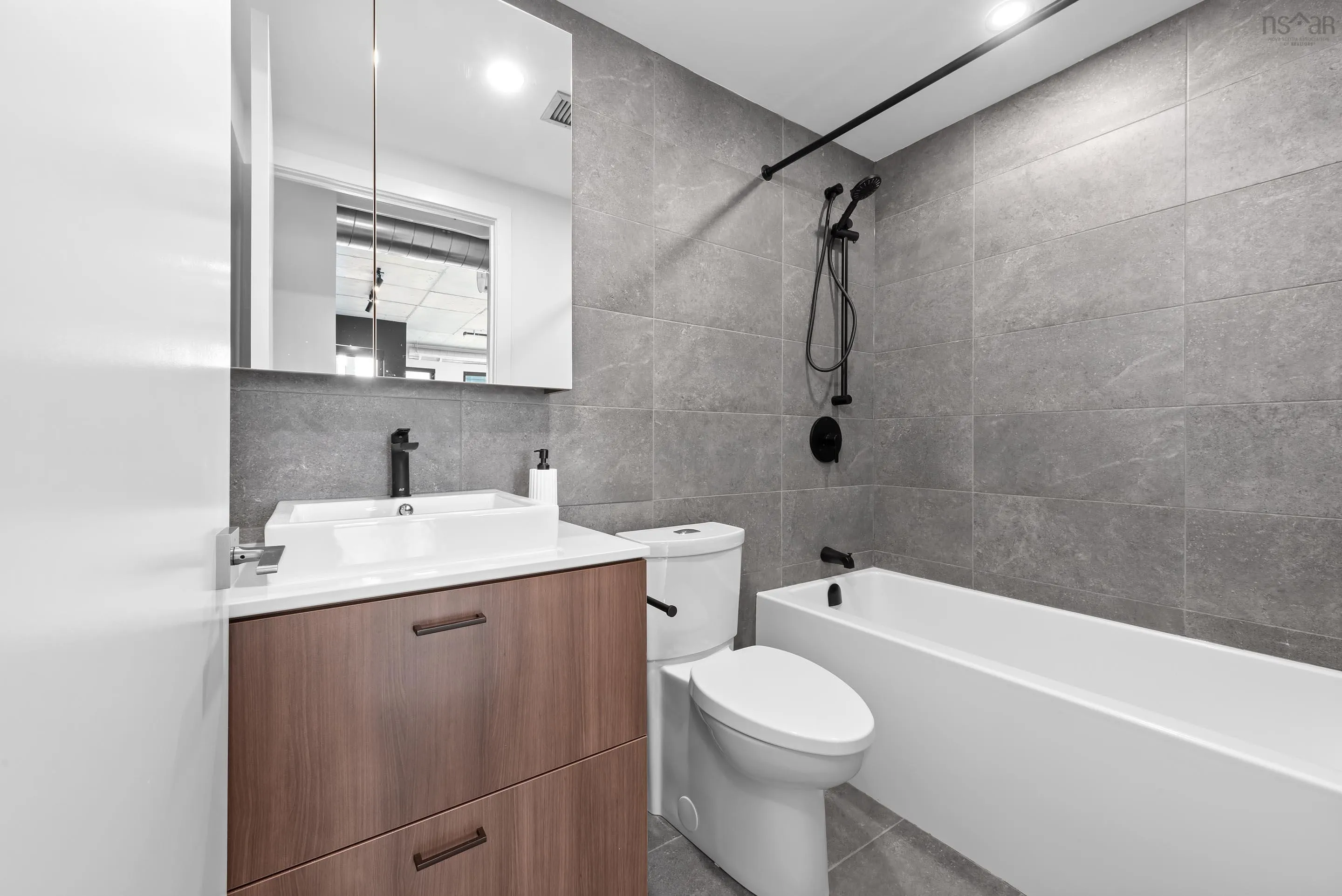 404-5511 Bilby St Street, Halifax Ns B3k 1v4, 2 Bedrooms Bedrooms, ,2 BathroomsBathrooms,Residential,For Sale,Bilby St,202500248