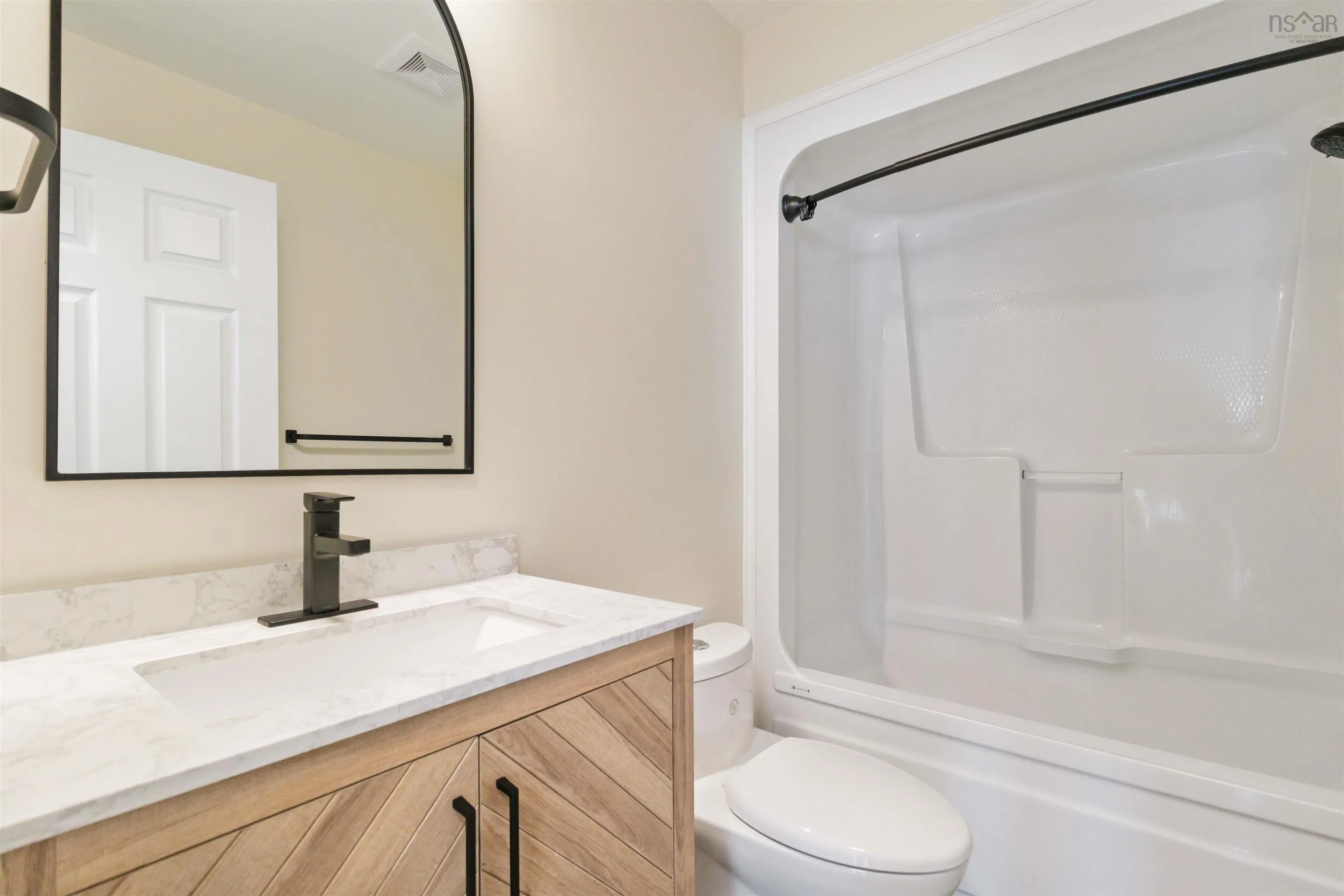 6266 Liverpool Street, Halifax Ns B3l 1x8, 3 Bedrooms Bedrooms, ,2 BathroomsBathrooms,Residential,For Sale,Liverpool,202510254