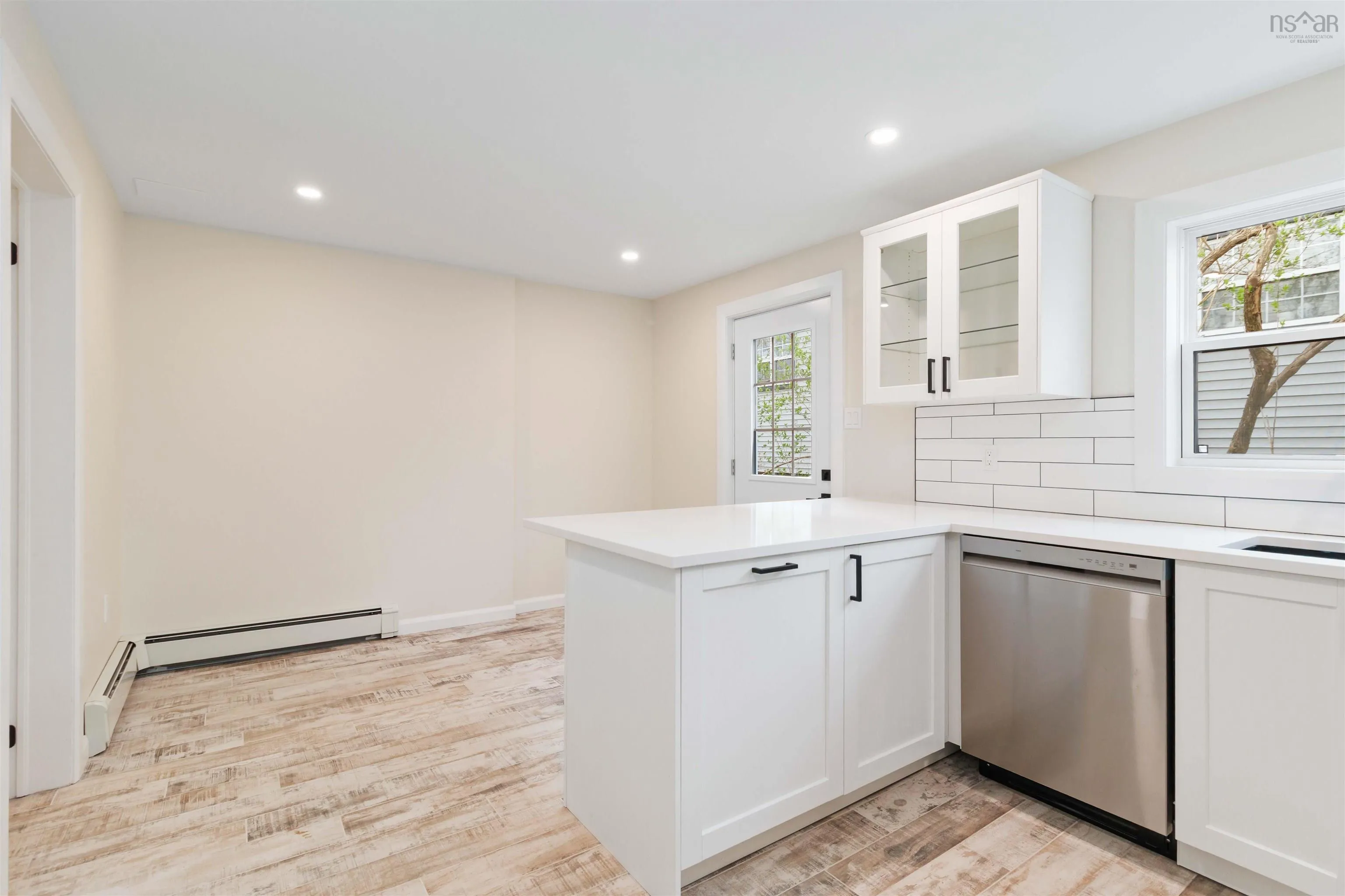6266 Liverpool Street, Halifax Ns B3l 1x8, 3 Bedrooms Bedrooms, ,2 BathroomsBathrooms,Residential,For Sale,Liverpool,202510254