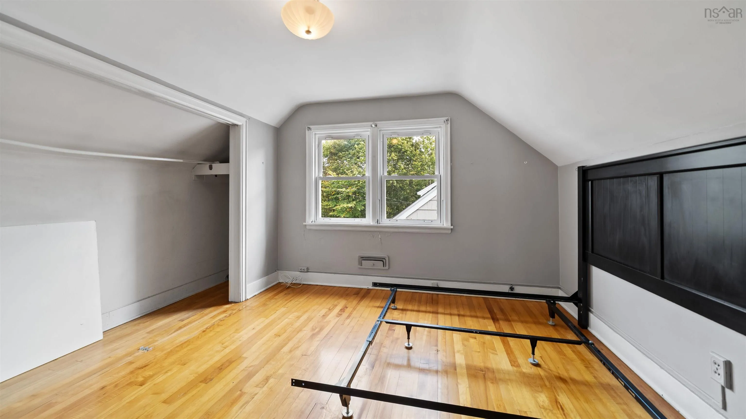 7038 Pearson Drive, Halifax, NS B3L 2K8, 3 Bedrooms Bedrooms, ,3 BathroomsBathrooms,Residential,For Sale,Pearson,202525567